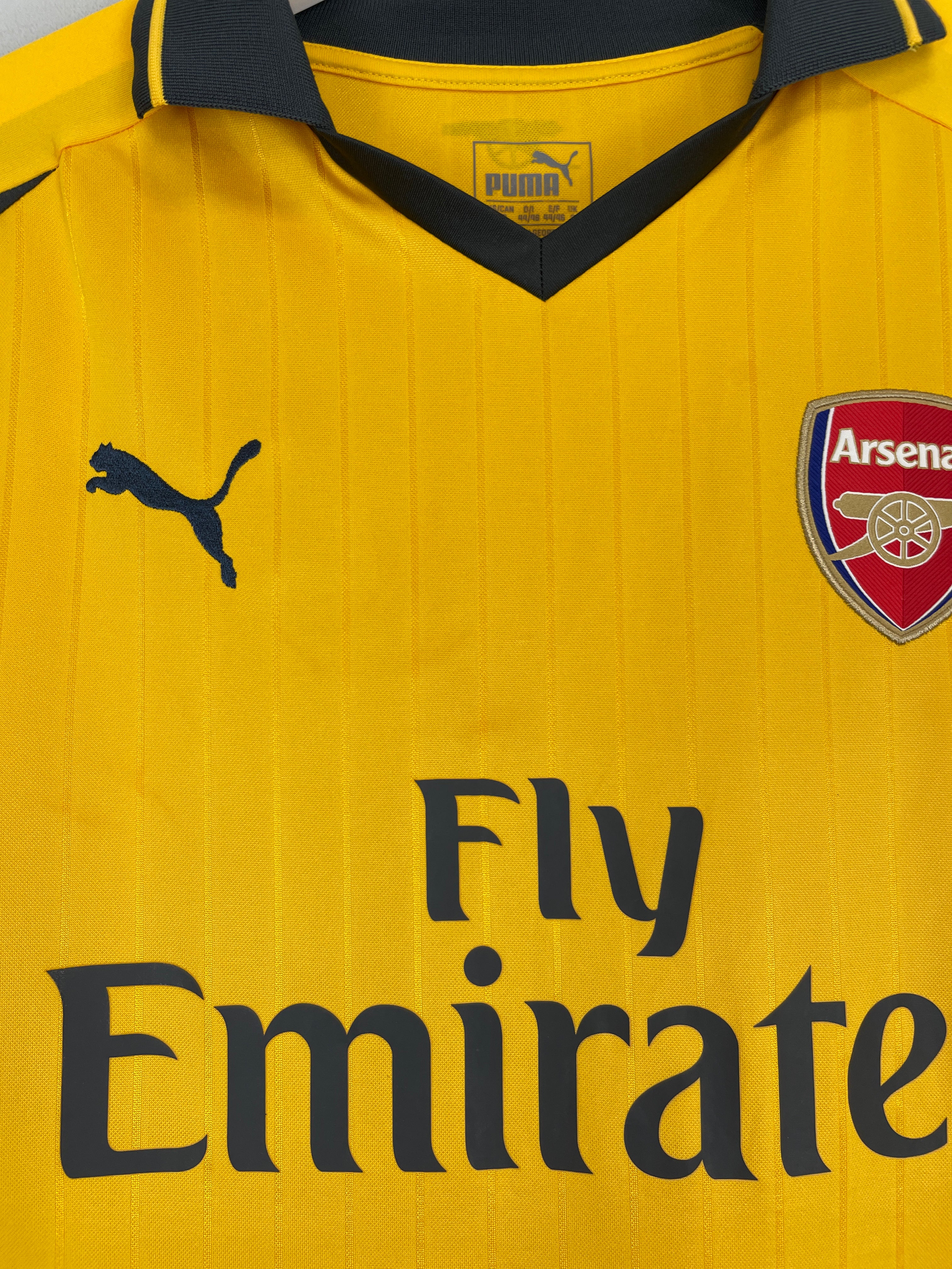 Shop 2016/17 ARSENAL WALCOTT #14 AWAY SHIRT (S) PUMA, classic football shirts, vintage football shirts & retro soccer jerseys at Cult Kits