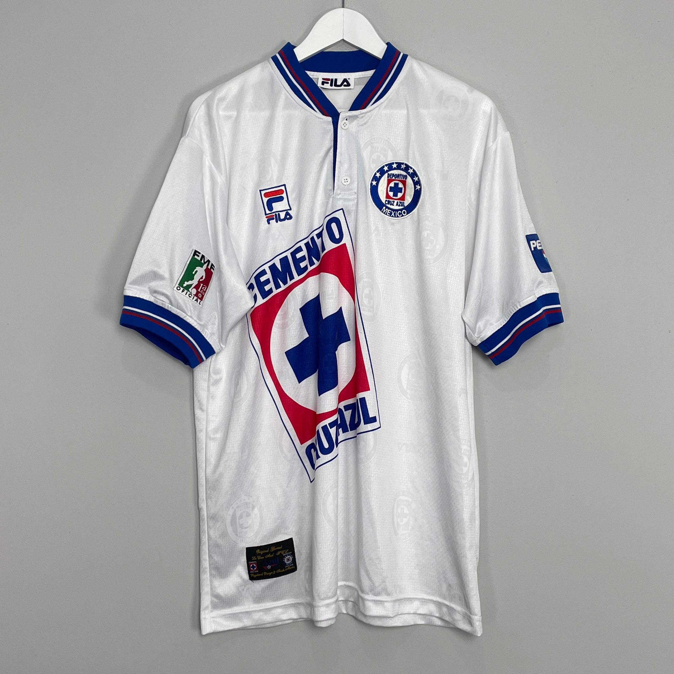 Shop 1999/00 CRUZ AZUL AWAY SHIRT (XL) FILA, classic football shirts, vintage football shirts & retro soccer jerseys at Cult Kits