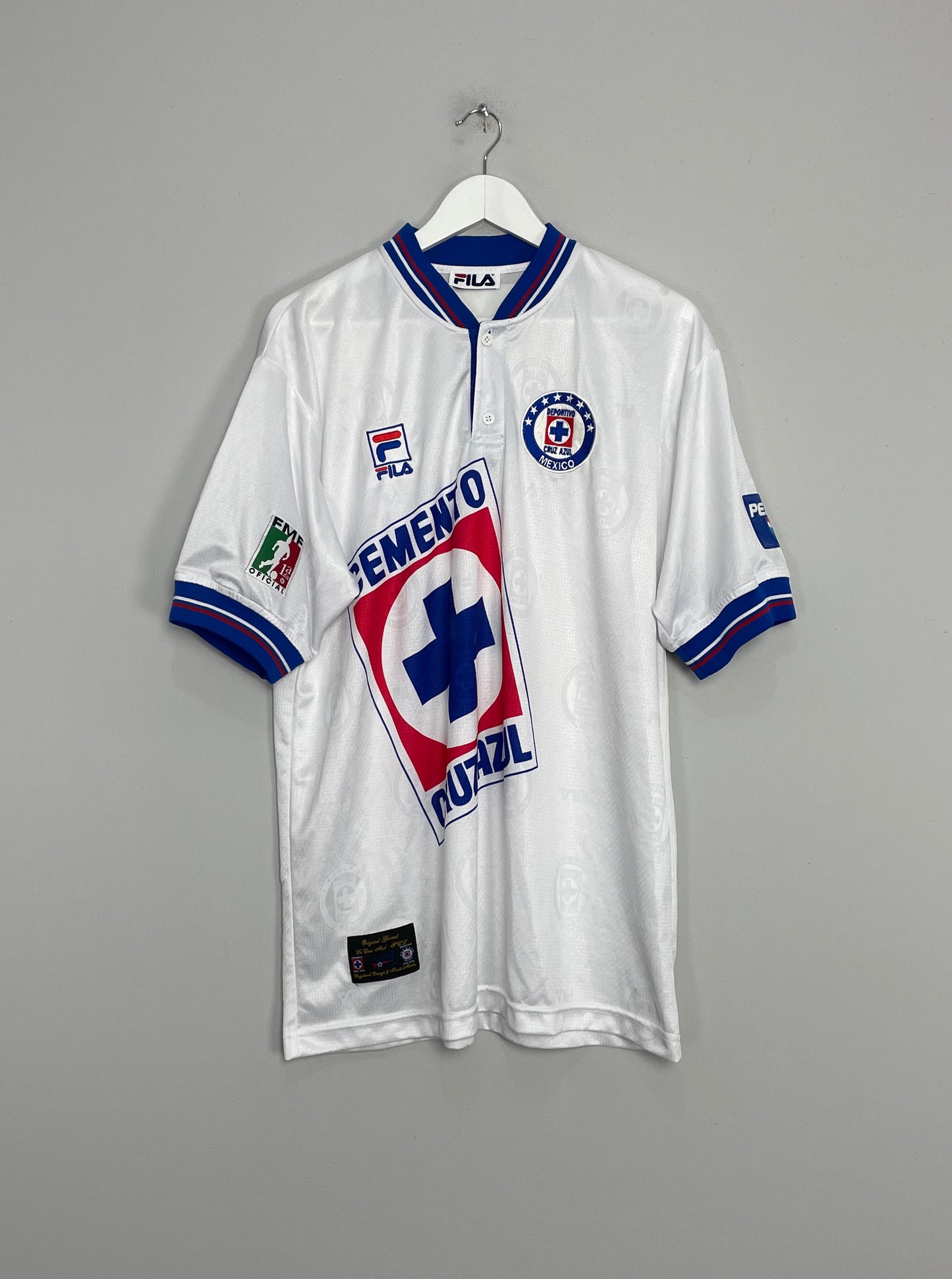 Image of the Cruz Azul shirt from the 1999/00 season