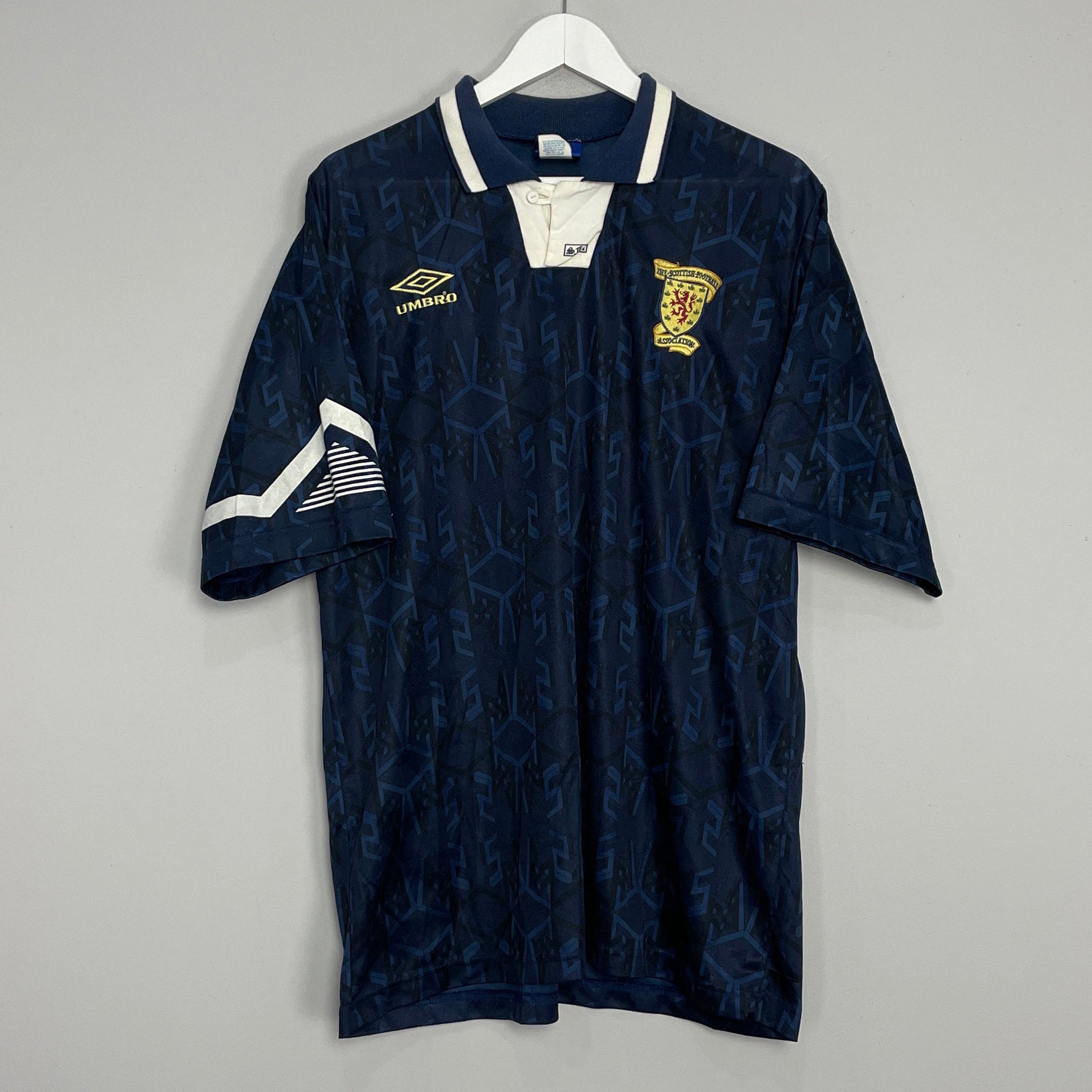 Shop 1991/93 SCOTLAND HOME SHIRT (XL) UMBRO, classic football shirts, vintage football shirts & retro soccer jerseys at Cult Kits