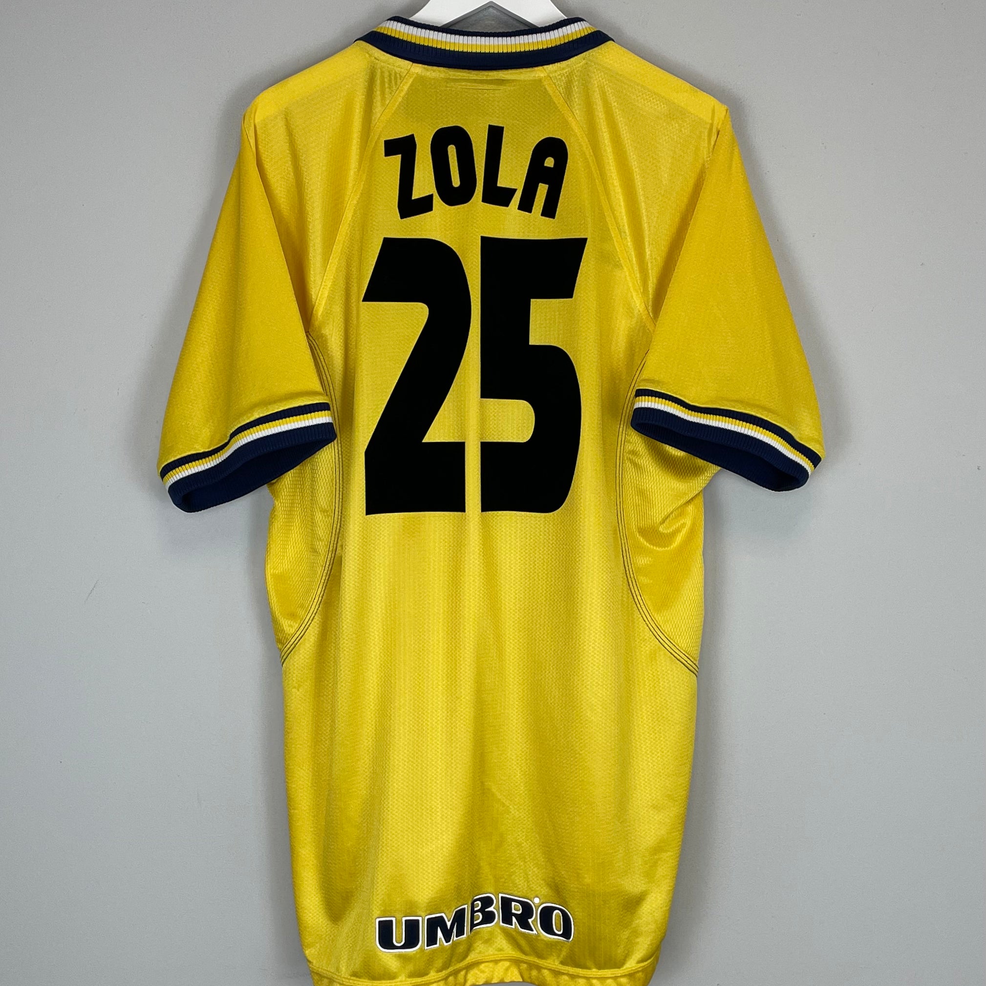 Shop 1998/00 CHELSEA ZOLA #25 THIRD SHIRT (XL) UMBRO, classic football shirts, vintage football shirts & retro soccer jerseys at Cult Kits