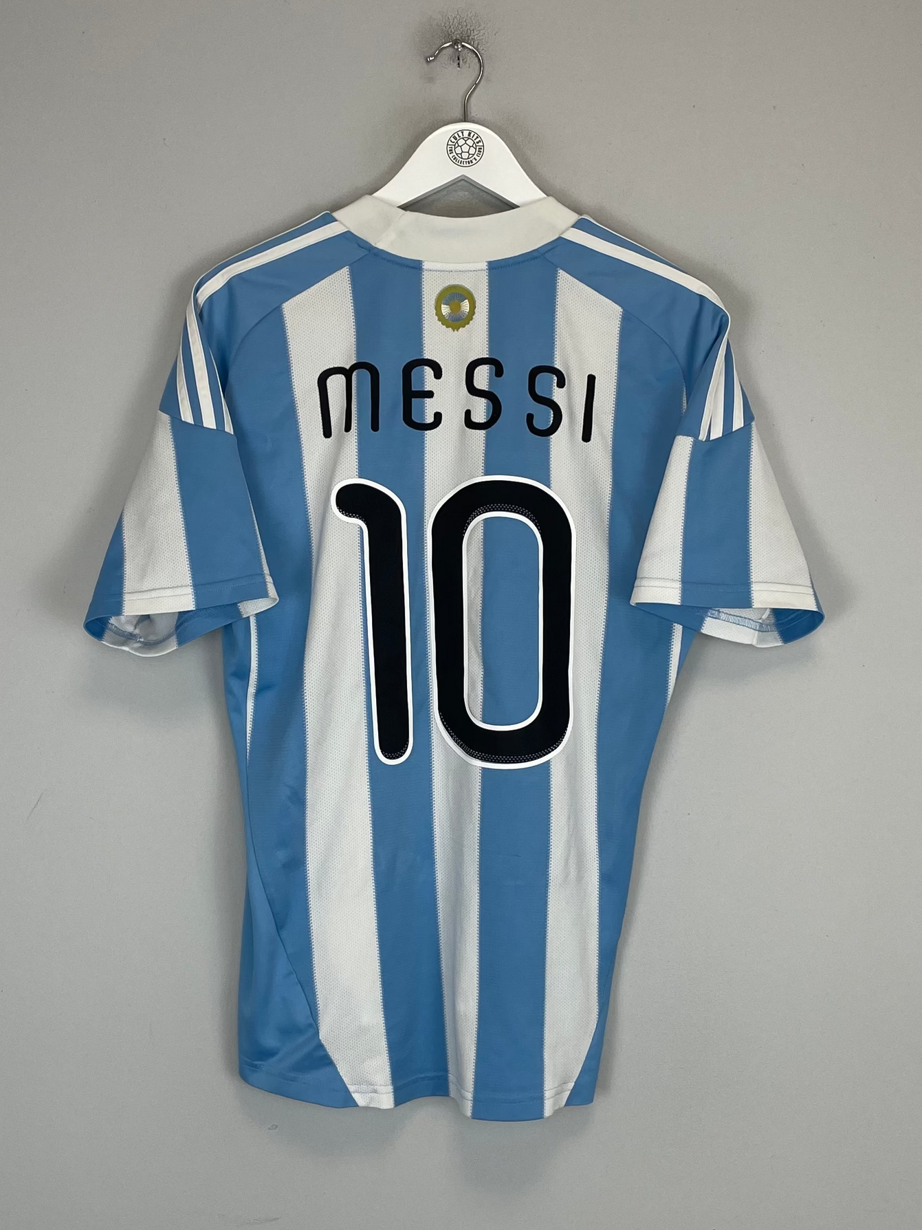 Buy 2010/11 ARGENTINA MESSI 10 HOME SHIRT (M) ADIDAS ~ Free worldwide shipping available ~ Authentic Vintage Football Shirts from Cult Kits