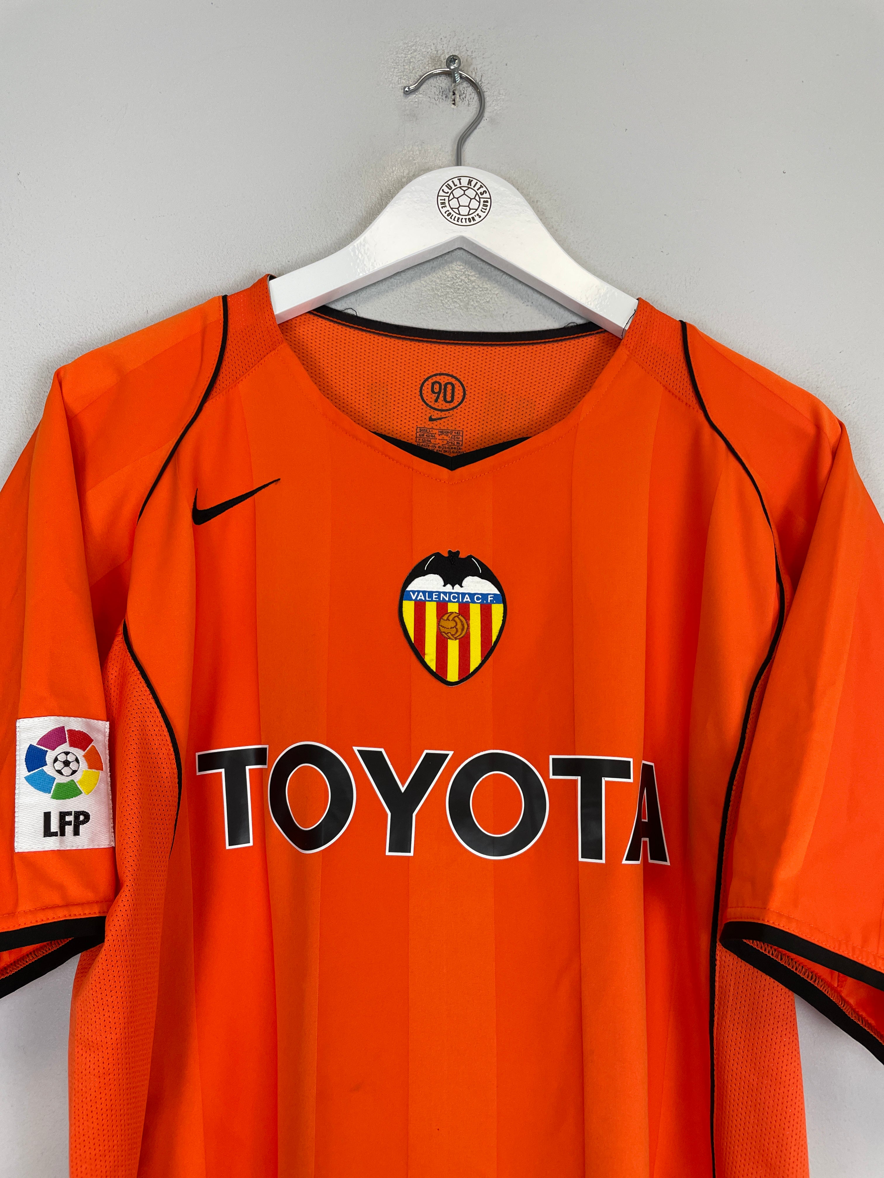Shop 2004/05 VALENCIA AYALA #5 AWAY SHIRT (L) NIKE, classic football shirts, vintage football shirts & retro soccer jerseys at Cult Kits