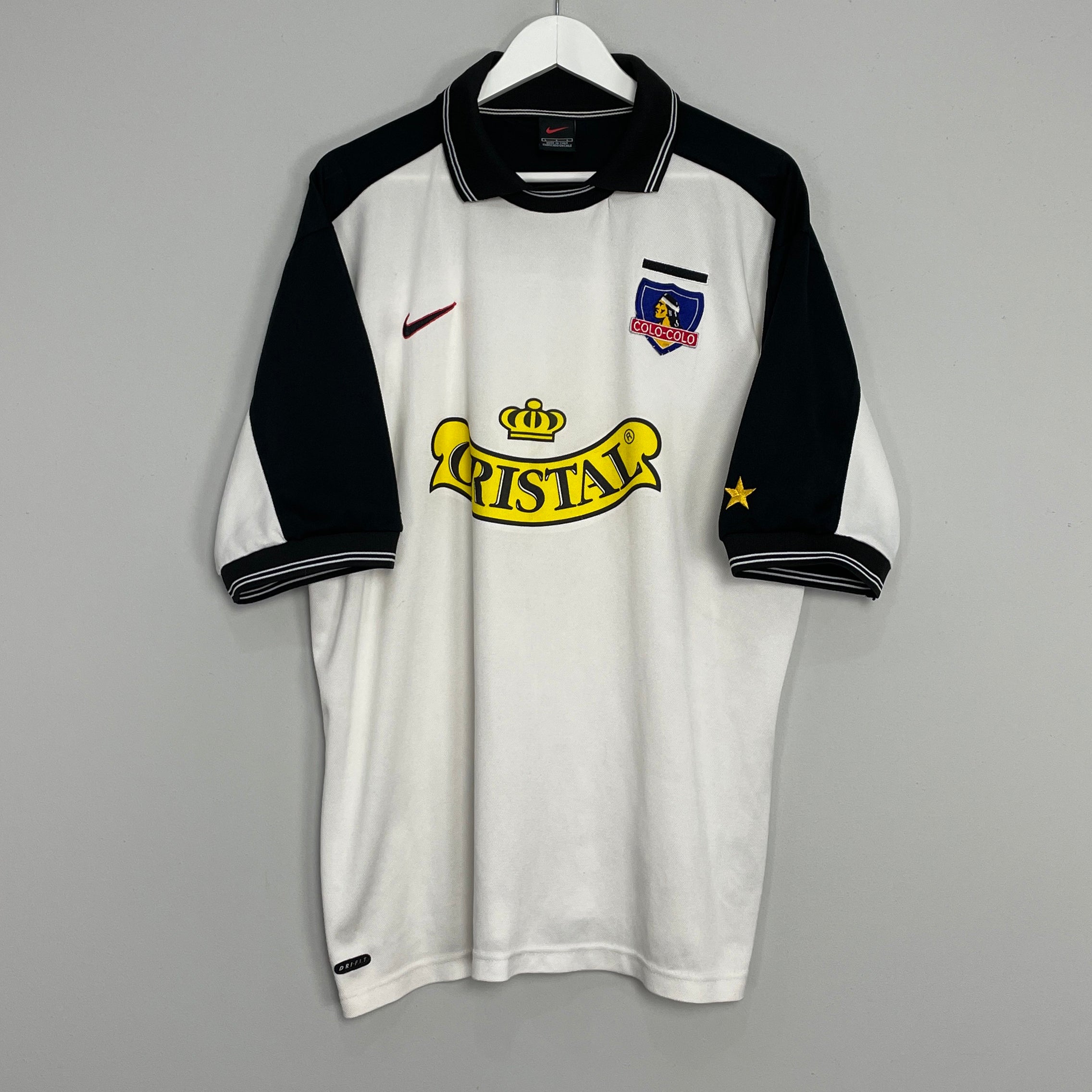 Shop 2000/01 COLO COLO HOME SHIRT (L) NIKE, classic football shirts, vintage football shirts & retro soccer jerseys at Cult Kits