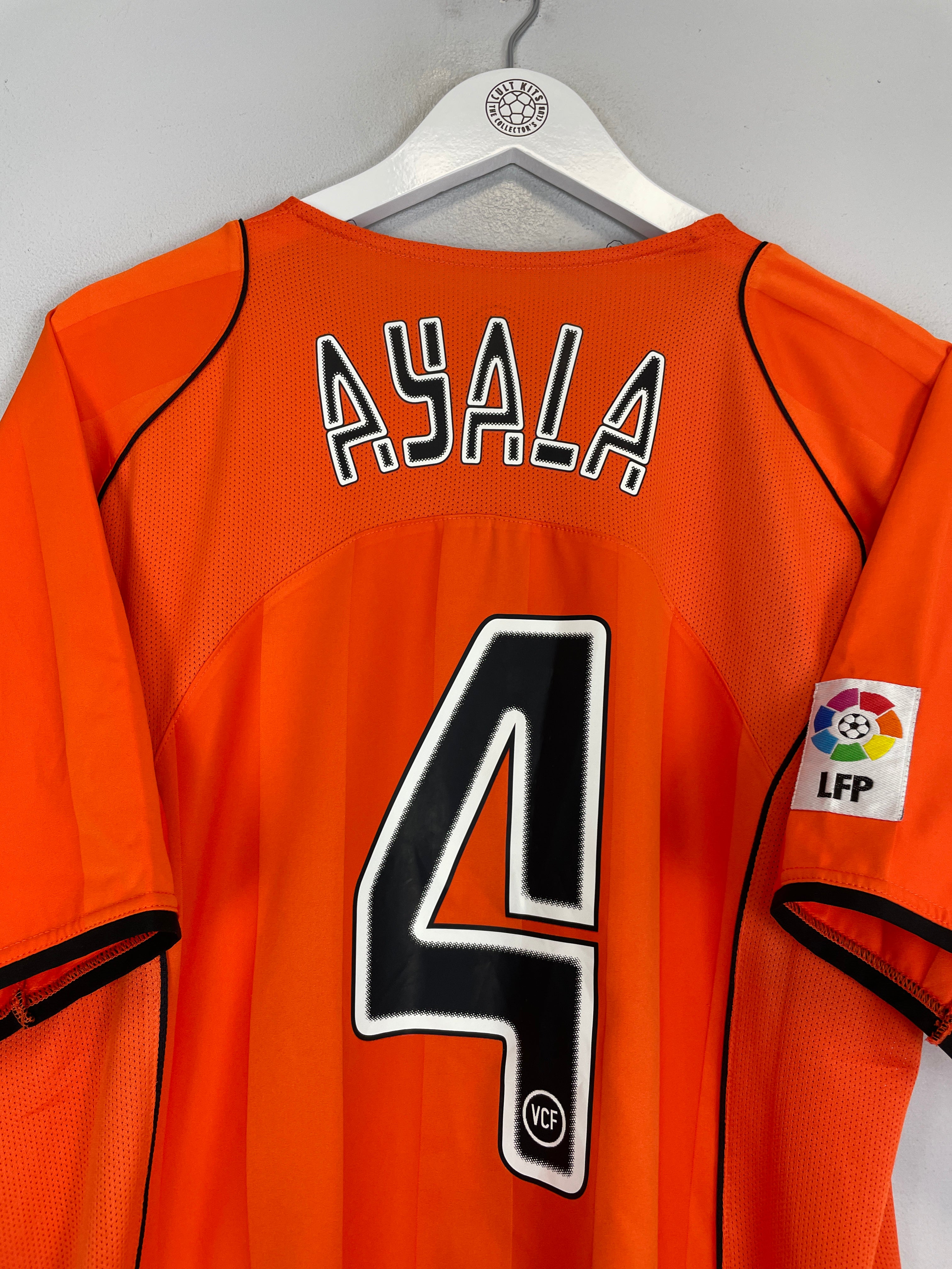 Shop 2004/05 VALENCIA AYALA #5 AWAY SHIRT (L) NIKE, classic football shirts, vintage football shirts & retro soccer jerseys at Cult Kits
