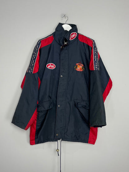 Image of the Sunderland benchcoat from the 1997/99 season