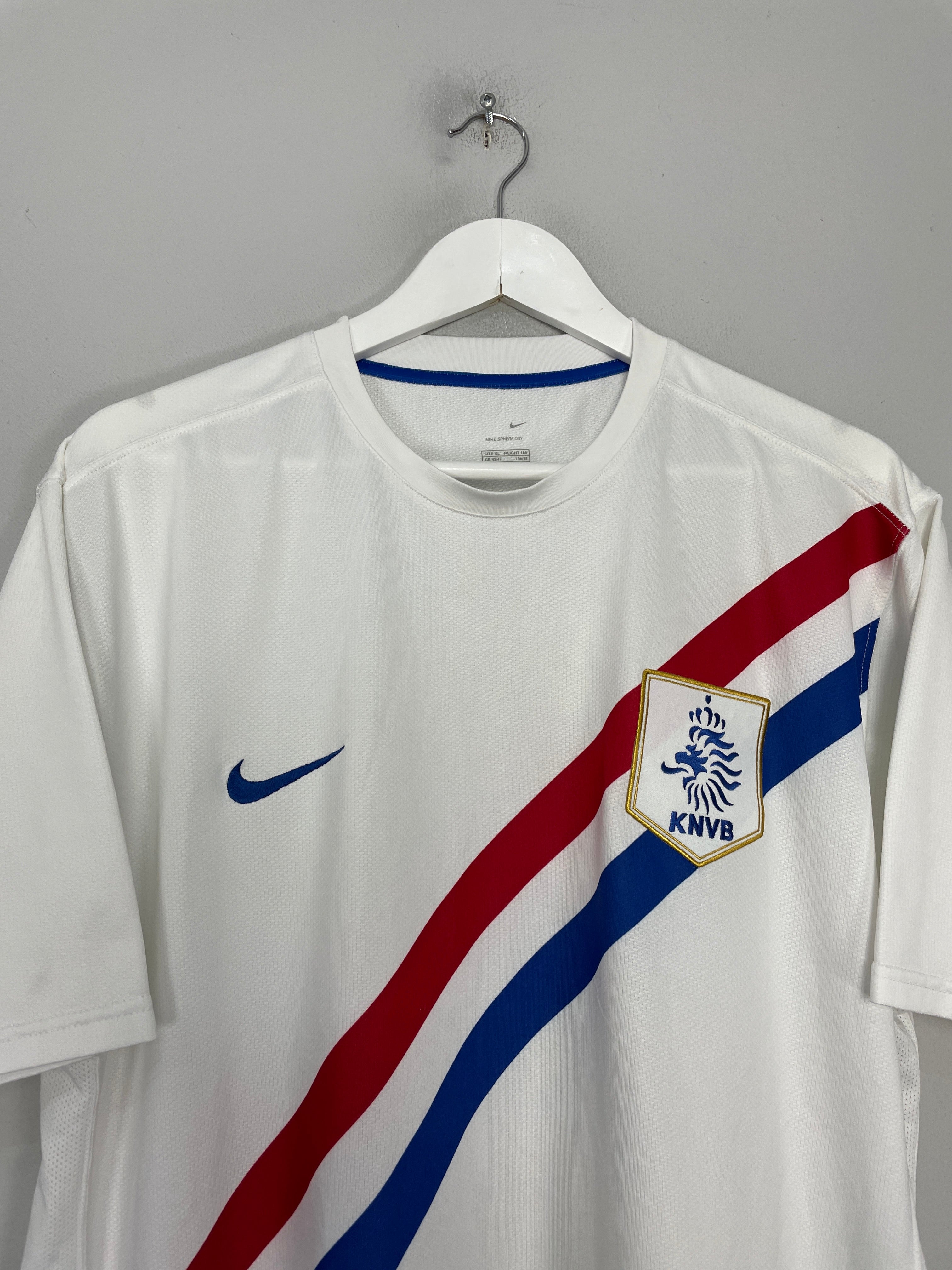 Shop 2006/08 NETHERLANDS AWAY SHIRT (XL) NIKE, classic football shirts, vintage football shirts & retro soccer jerseys at Cult Kits