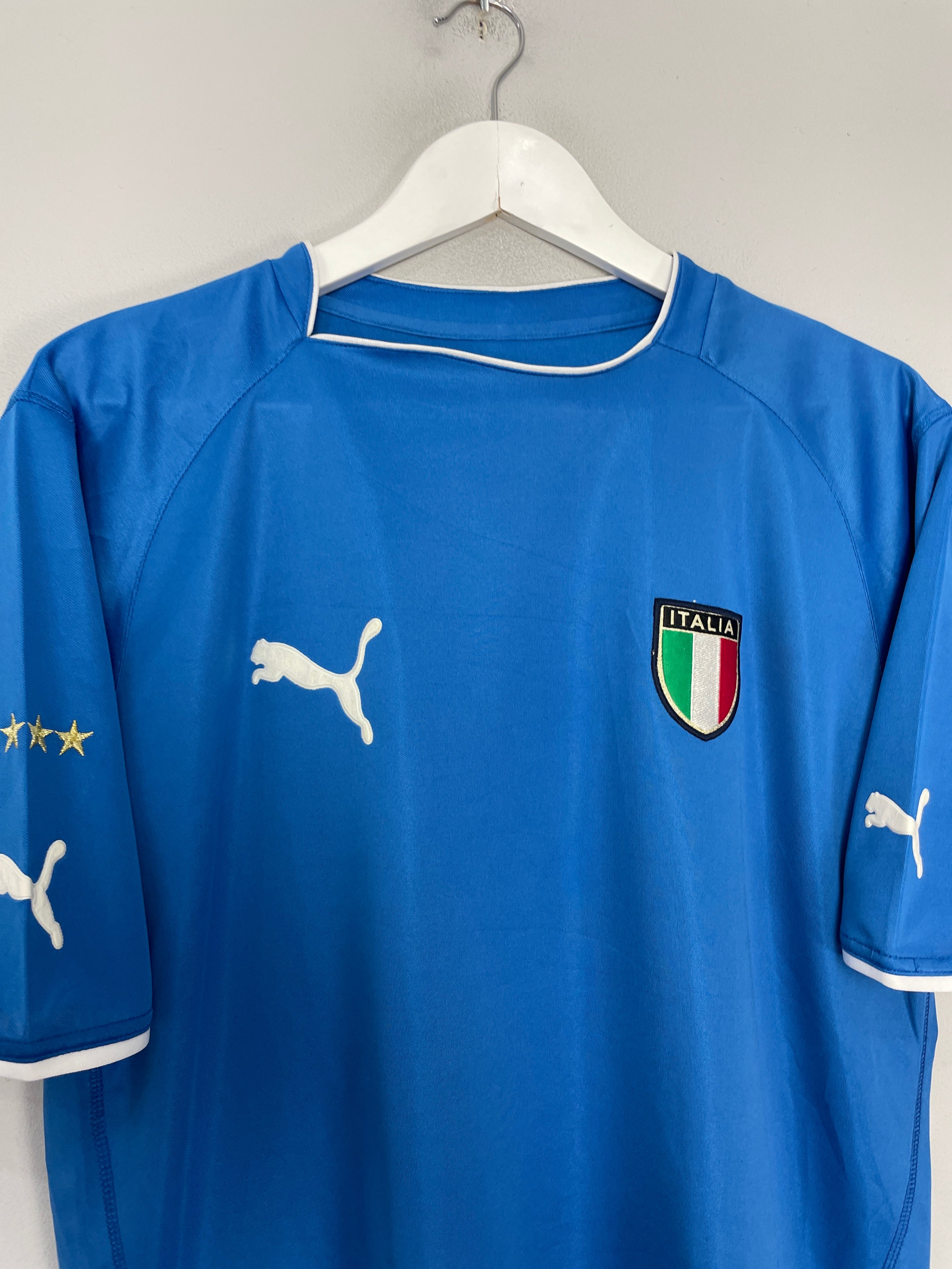 Shop 2003/04 ITALY HOME SHIRT (M) PUMA, classic football shirts, vintage football shirts & retro soccer jerseys at Cult Kits