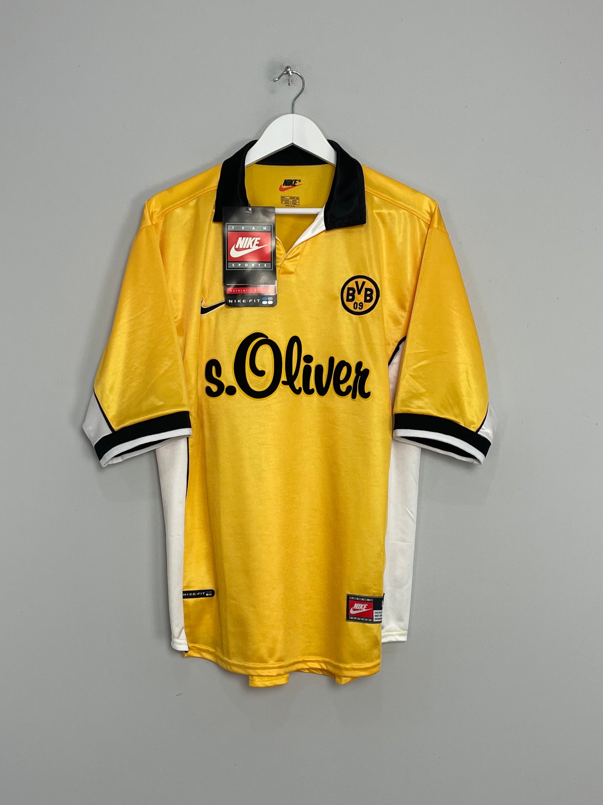 Image of the Dortmund shirt from the 1998/99 season