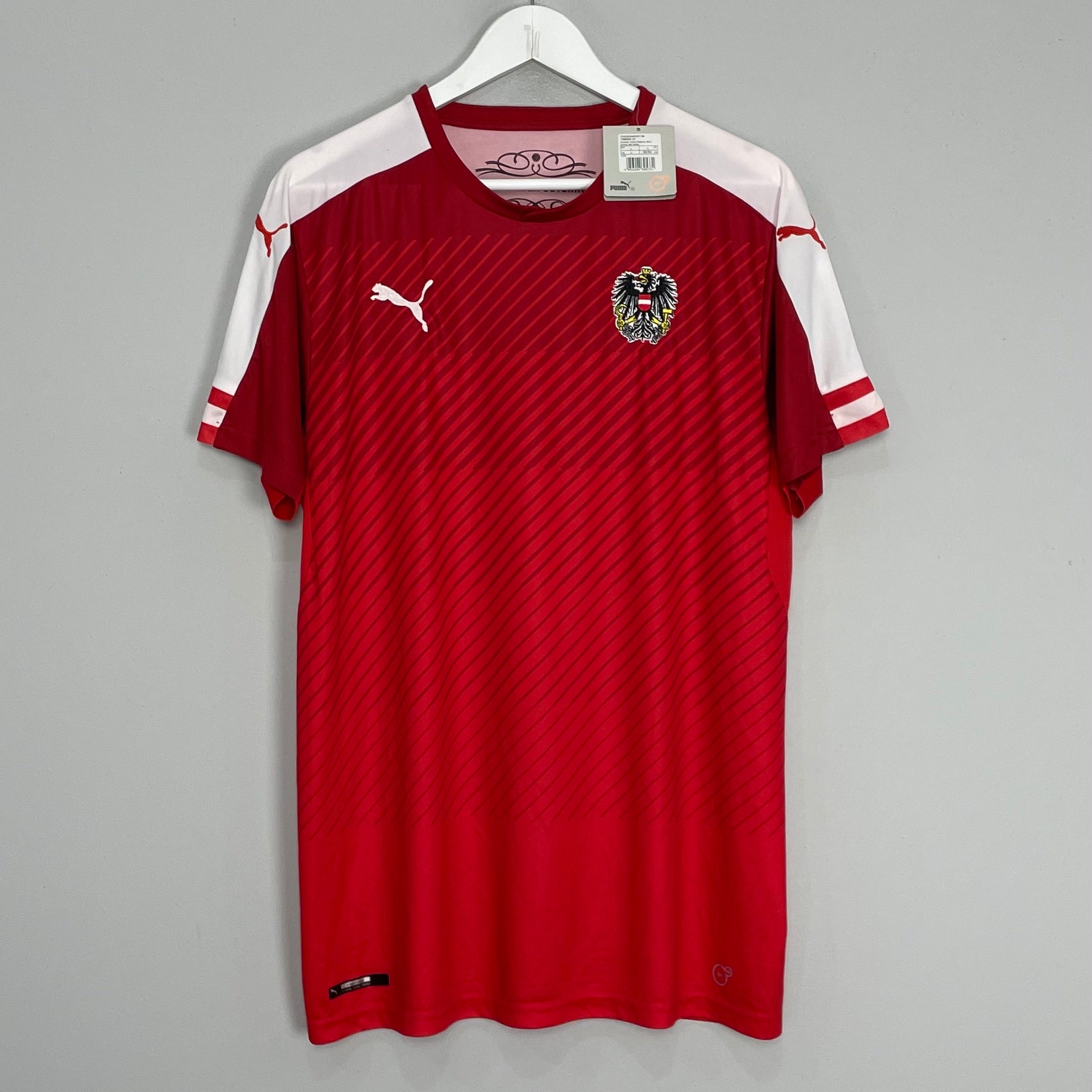 Shop 2016/17 AUSTRIA *BNWT* HOME SHIRT (L) PUMA, classic football shirts, vintage football shirts & retro soccer jerseys at Cult Kits