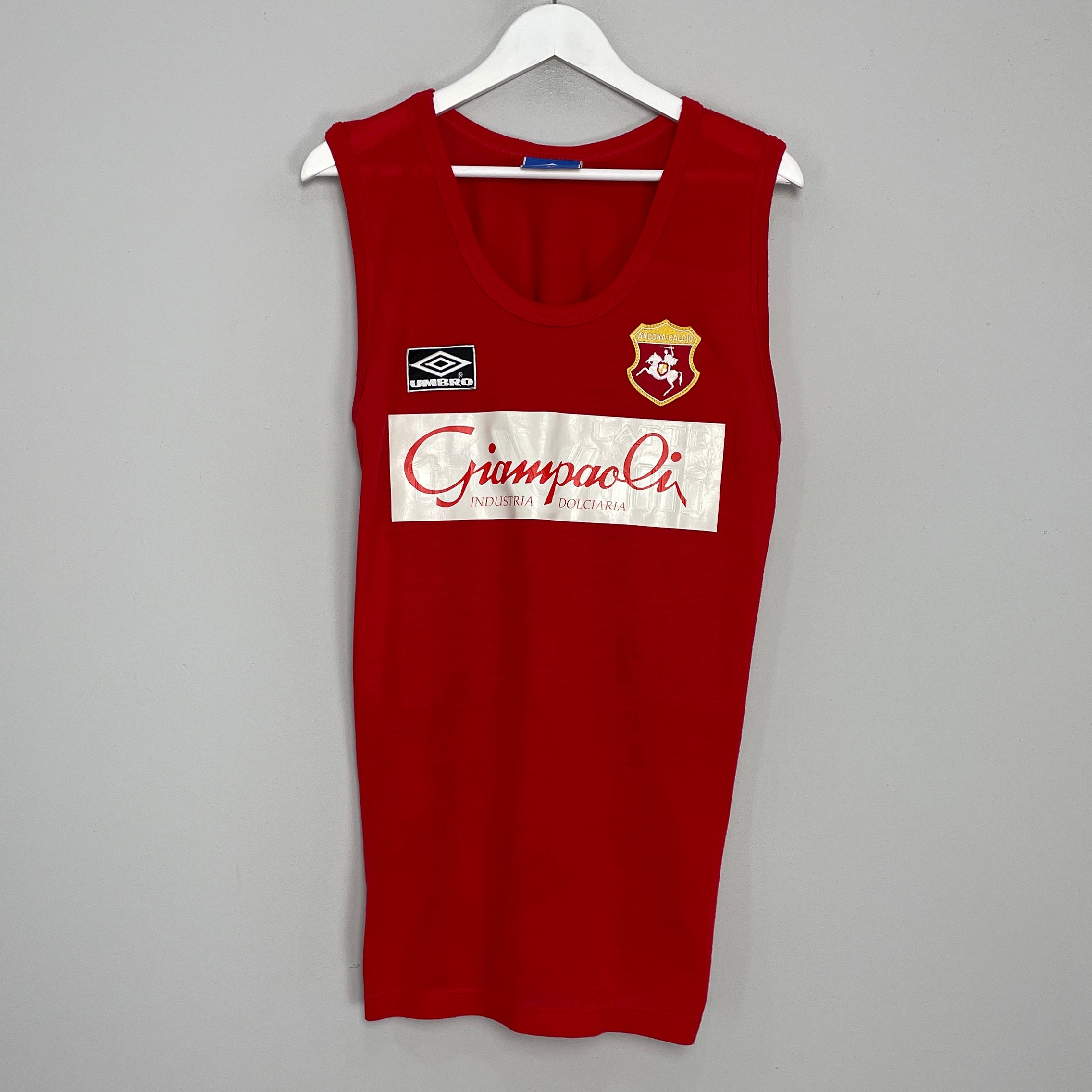 Shop 1992/93 ANCONA CALCIO TRAINING VEST (XL) UMBRO, classic football shirts, vintage football shirts & retro soccer jerseys at Cult Kits