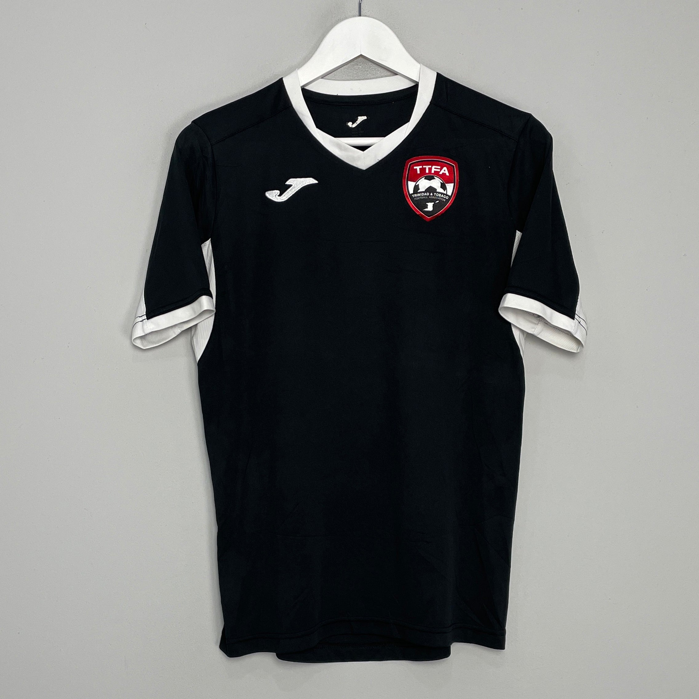 Shop 2015/16 TRINIDAD AND TOBAGO TRAINING SHIRT (S) JOMA, classic football shirts, vintage football shirts & retro soccer jerseys at Cult Kits