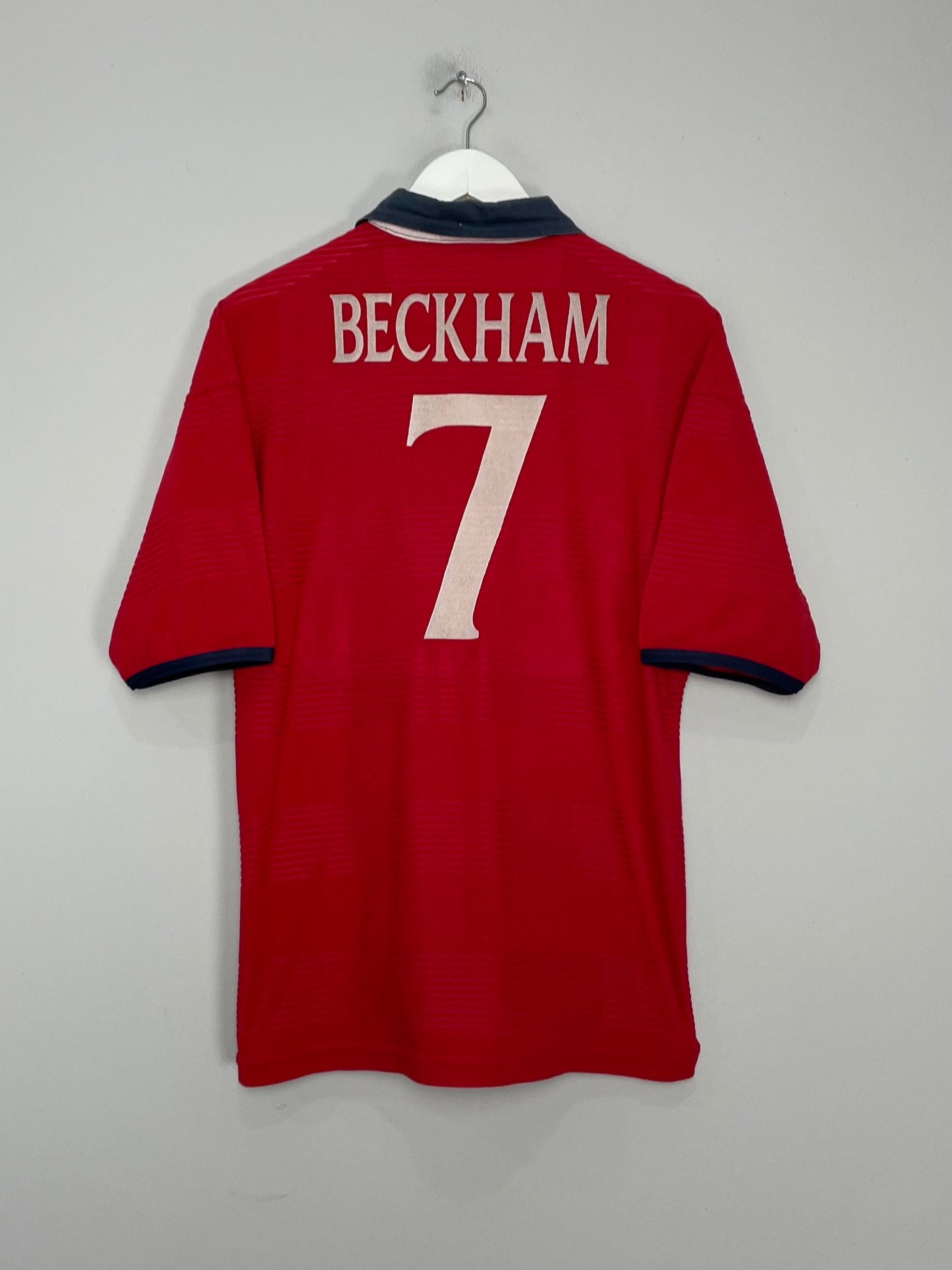 Shop 1999/01 ENGLAND BECKHAM #7 AWAY SHIRT (M) UMBRO, classic football shirts, vintage football shirts & retro soccer jerseys at Cult Kits