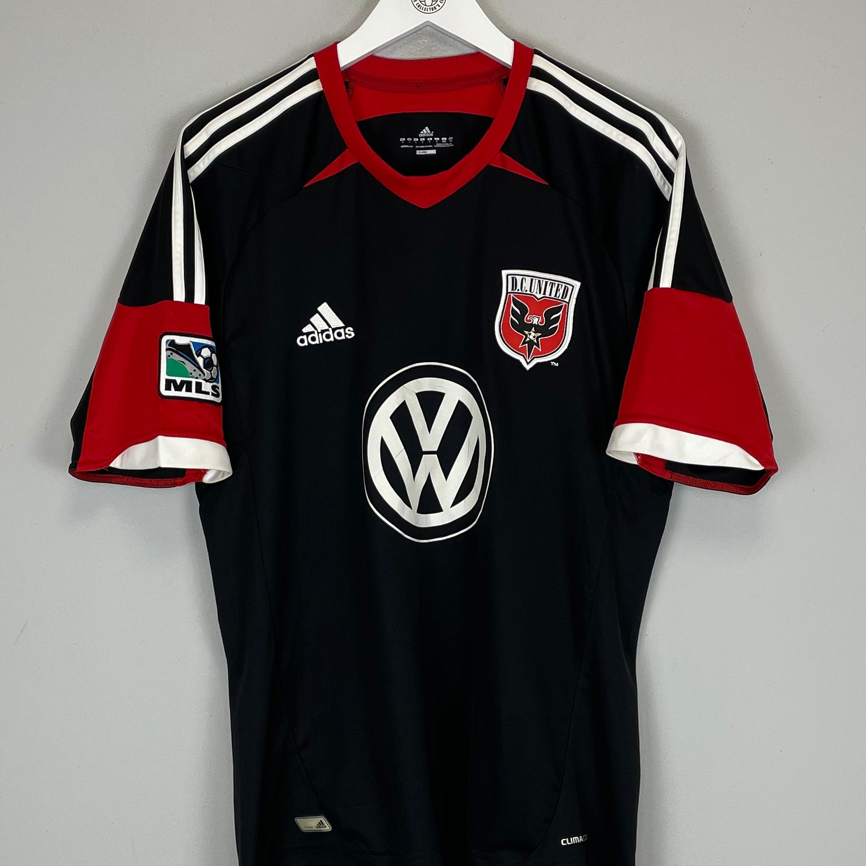 Shop 2010/11 DC UNITED HOME SHIRT (L) ADIDAS, classic football shirts, vintage football shirts & retro soccer jerseys at Cult Kits