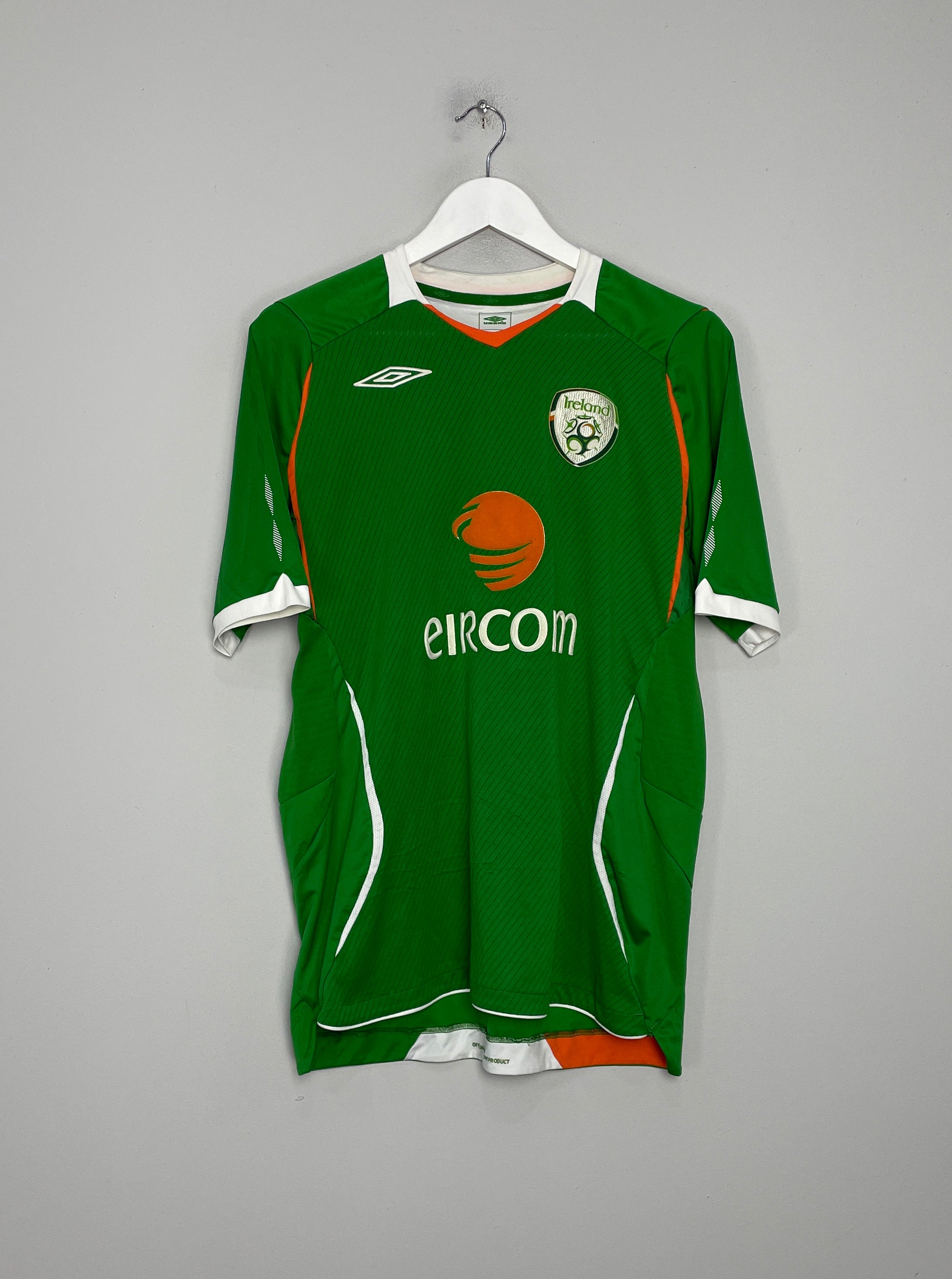 Shop 2008/10 IRELAND HOME SHIRT (L) UMBRO, classic football shirts, vintage football shirts & retro soccer jerseys at Cult Kits