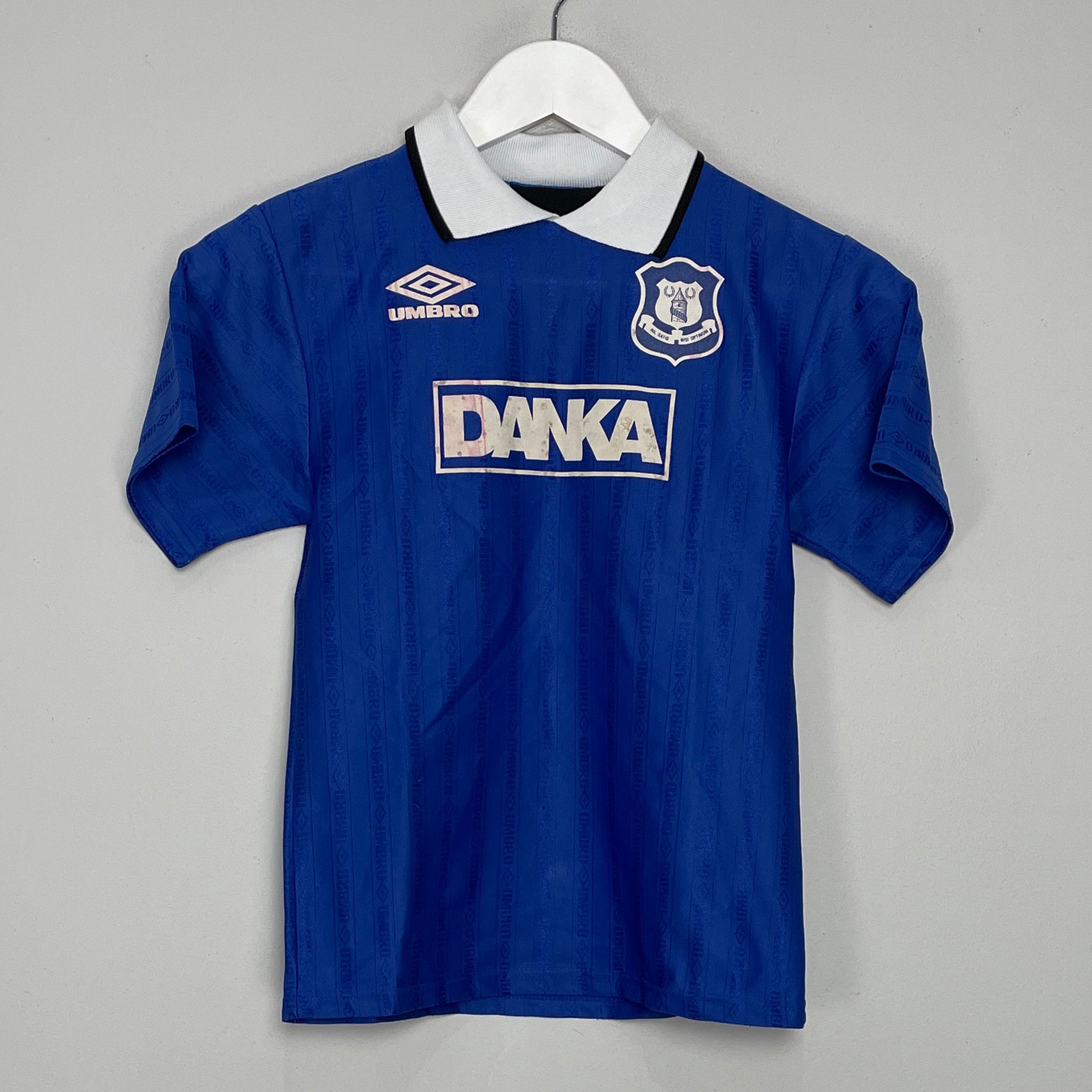Shop 1995/97 EVERTON HOME SHIRT (M.KIDS) UMBRO, classic football shirts, vintage football shirts & retro soccer jerseys at Cult Kits