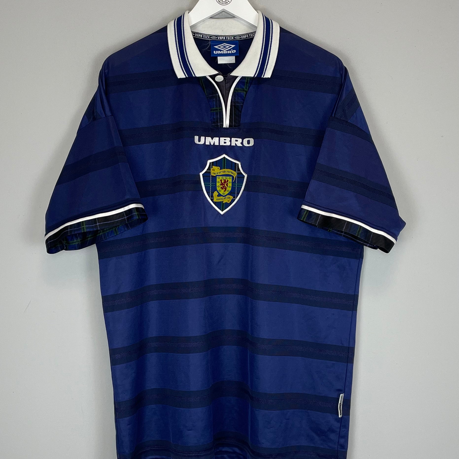 Shop 1998/00 SCOTLAND HOME SHIRT (XL) UMBRO, classic football shirts, vintage football shirts & retro soccer jerseys at Cult Kits