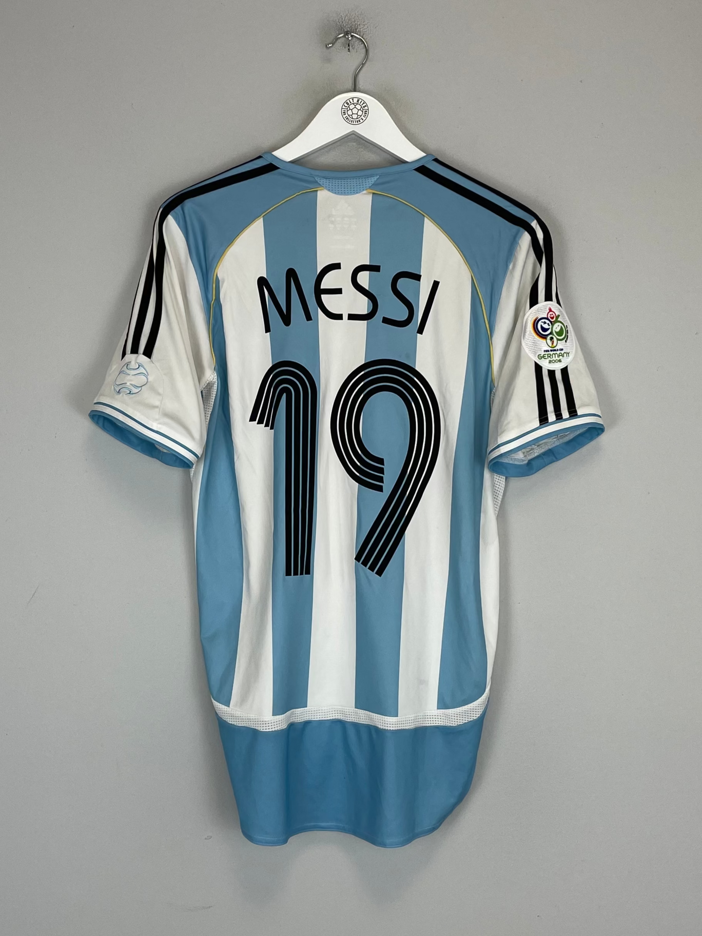 Buy 2005/07 ARGENTINA MESSI 19 HOME SHIRT (M) ADIDAS ~ Free worldwide shipping available ~ Authentic Vintage Football Shirts from Cult Kits