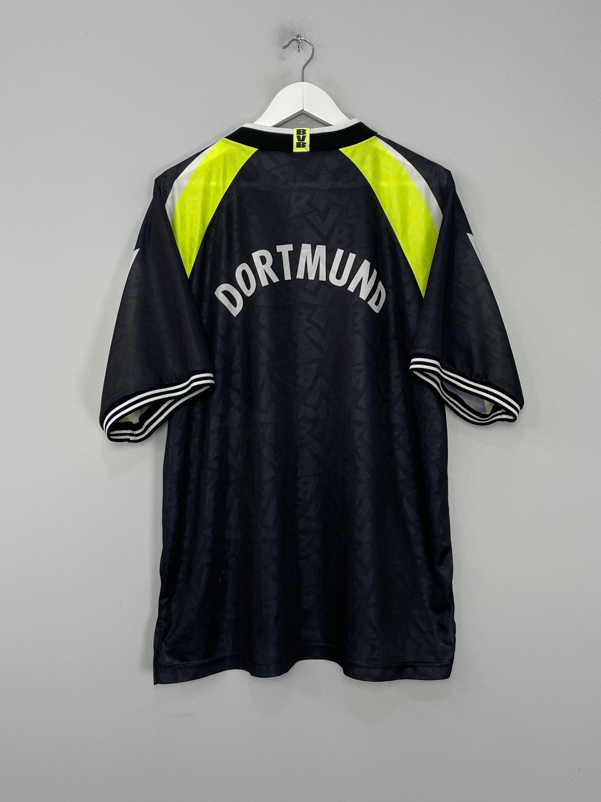 Shop 1995/96 DORTMUND AWAY SHIRT (XXL) NIKE, classic football shirts, vintage football shirts & retro soccer jerseys at Cult Kits