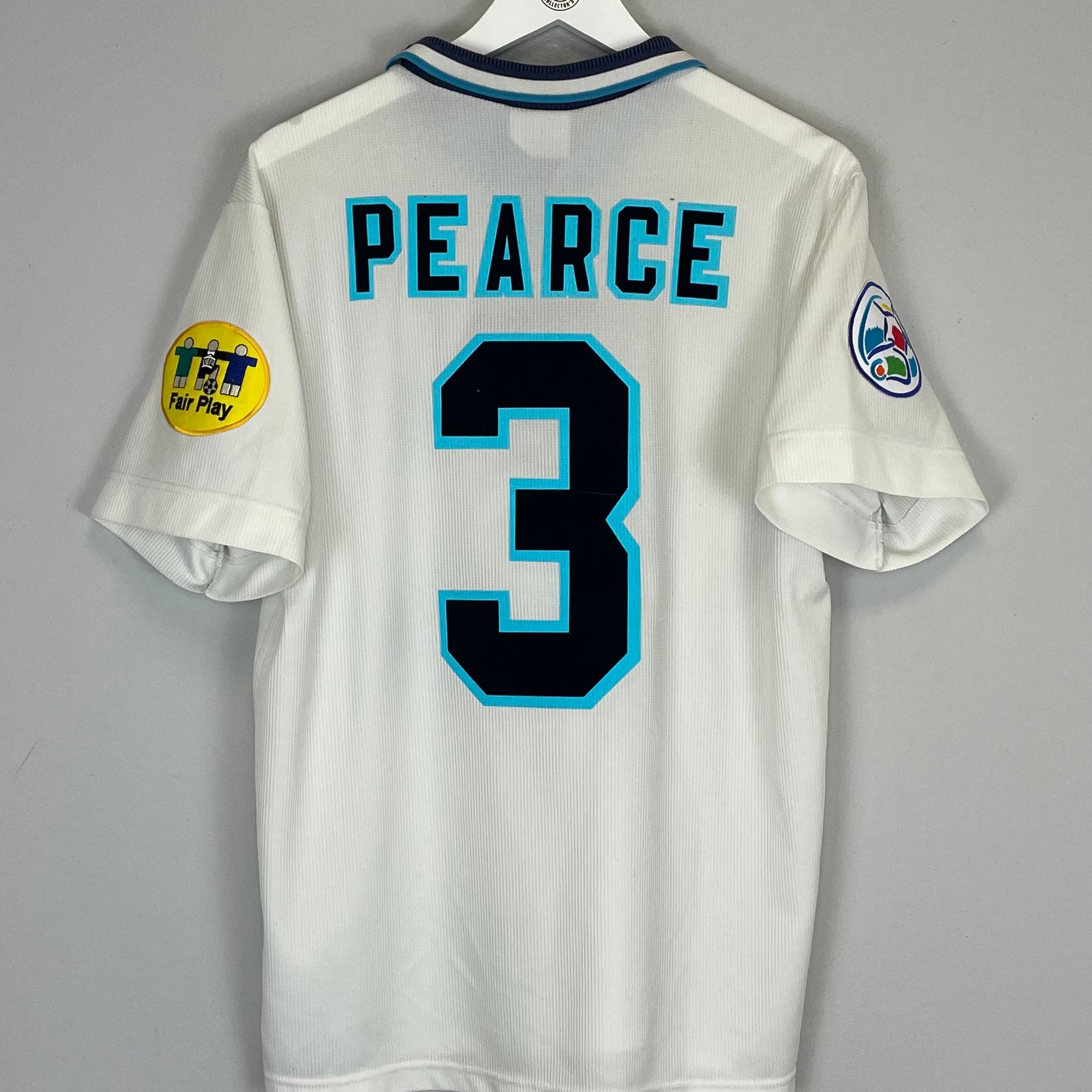Shop 1995/97 ENGLAND PEARCE #3 HOME SHIRT (L) UMBRO, classic football shirts, vintage football shirts & retro soccer jerseys at Cult Kits