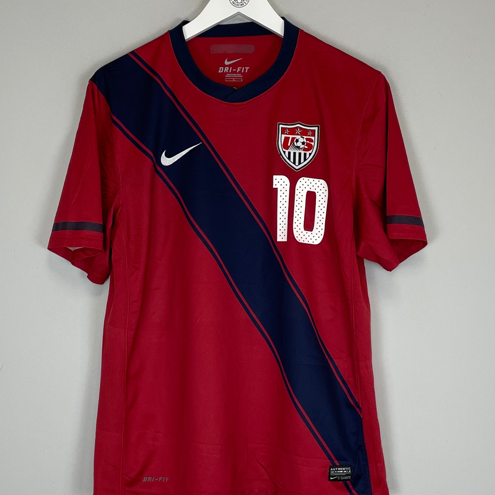 Shop 2010/12 USA DONOVAN #10 AWAY SHIRT (L) NIKE, classic football shirts, vintage football shirts & retro soccer jerseys at Cult Kits