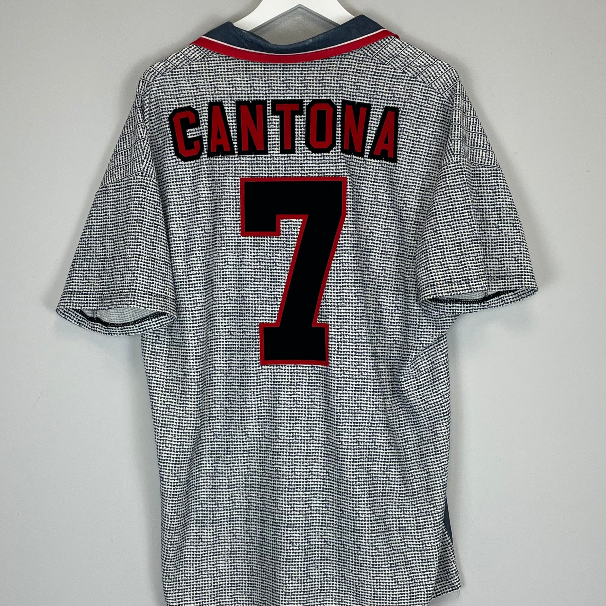 Shop 1995/96 MANCHESTER UNITED CANTONA #7 AWAY SHIRT (XL) UMBRO, classic football shirts, vintage football shirts & retro soccer jerseys at Cult Kits