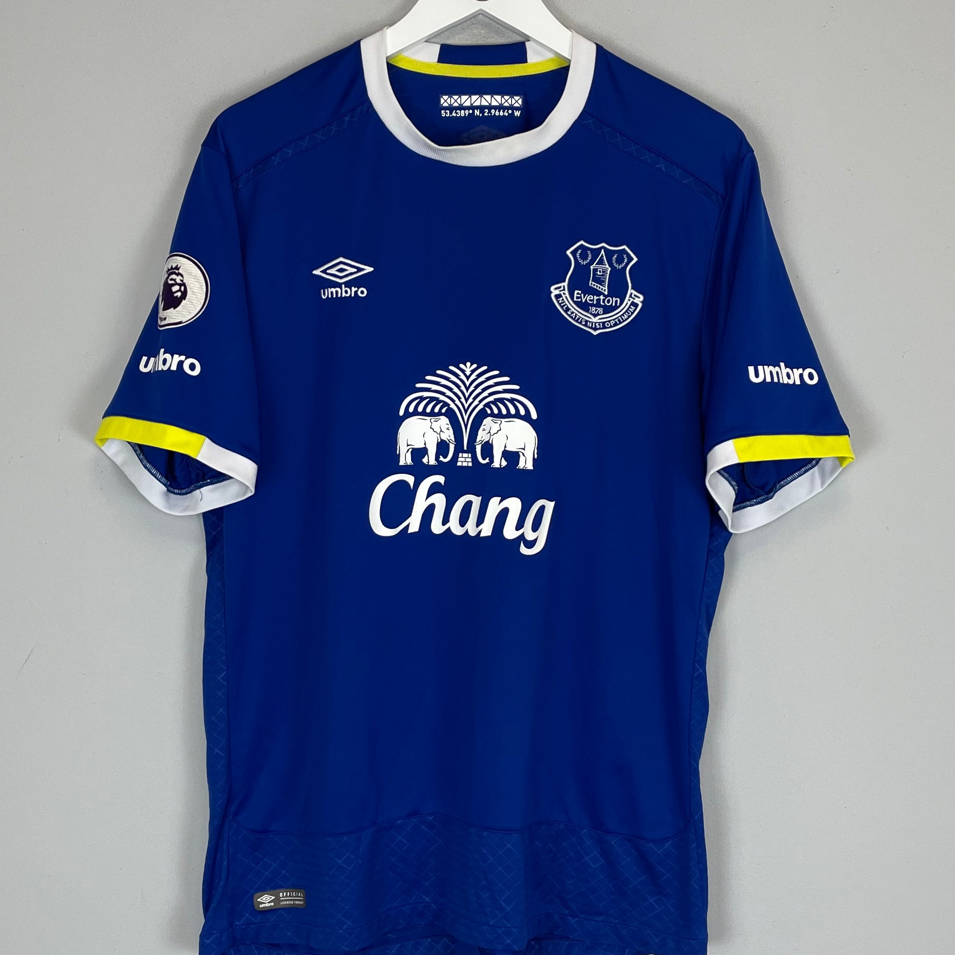 Shop 2016/17 EVERTON HOME SHIRT (XL) UMBRO, classic football shirts, vintage football shirts & retro soccer jerseys at Cult Kits