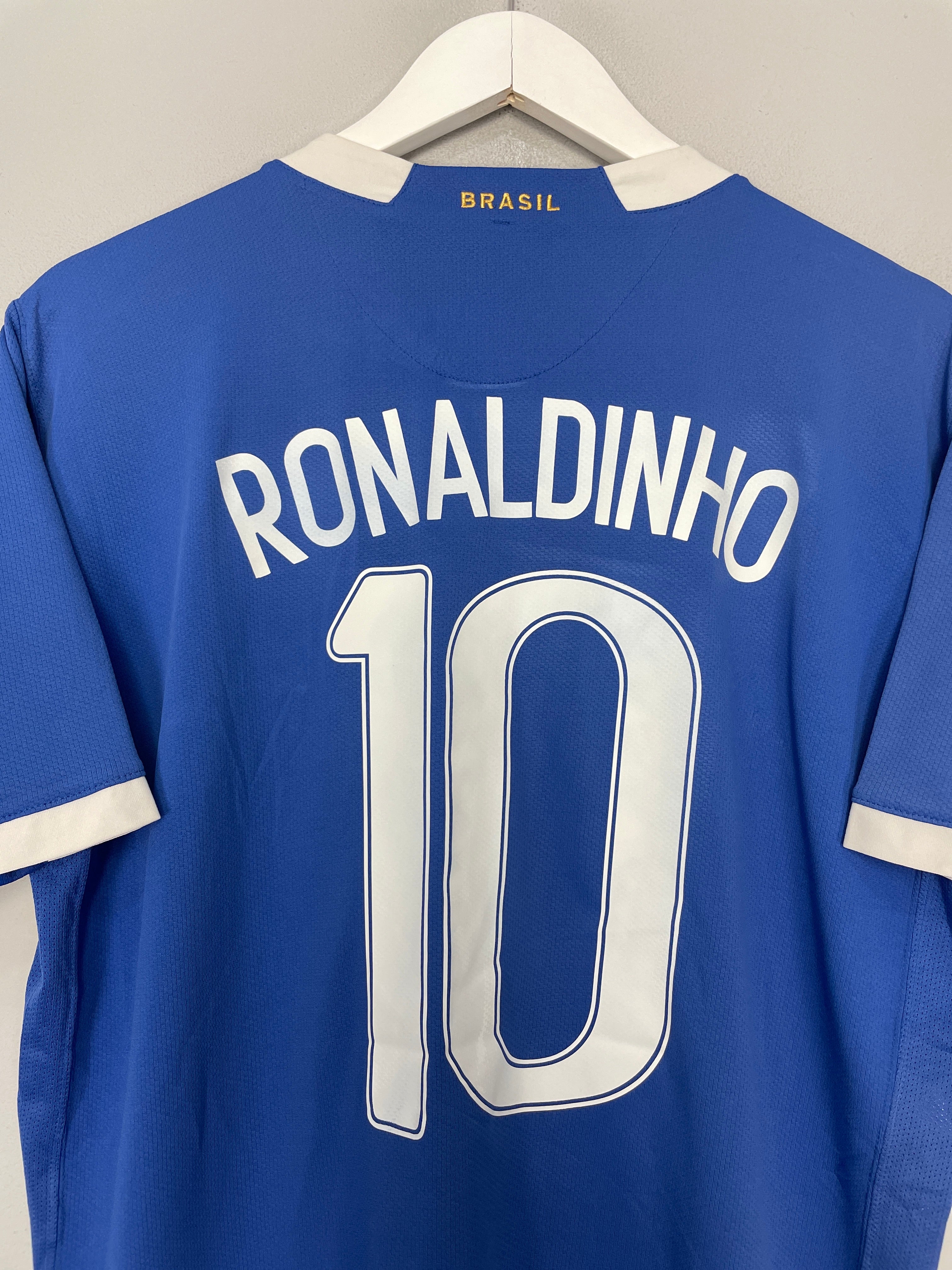 Shop 2006/07 BRAZIL RONALDINHO #10 AWAY SHIRT (L) NIKE, classic football shirts, vintage football shirts & retro soccer jerseys at Cult Kits