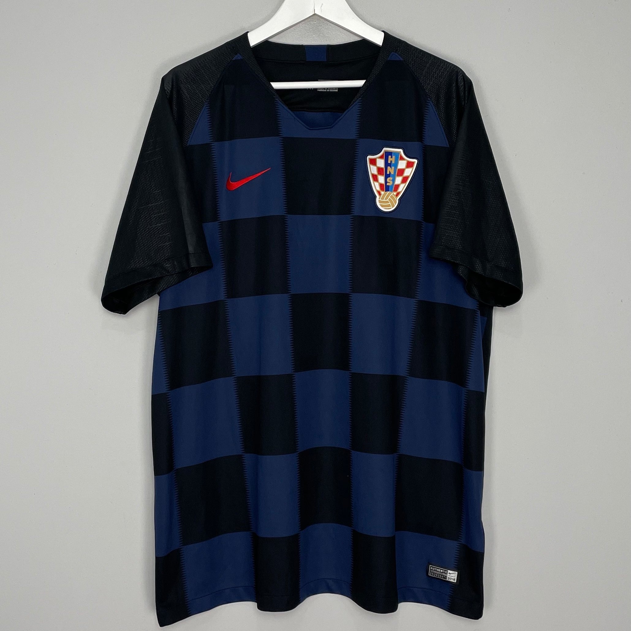 Shop 2018/19 CROATIA AWAY SHIRT (XXL) NIKE, classic football shirts, vintage football shirts & retro soccer jerseys at Cult Kits