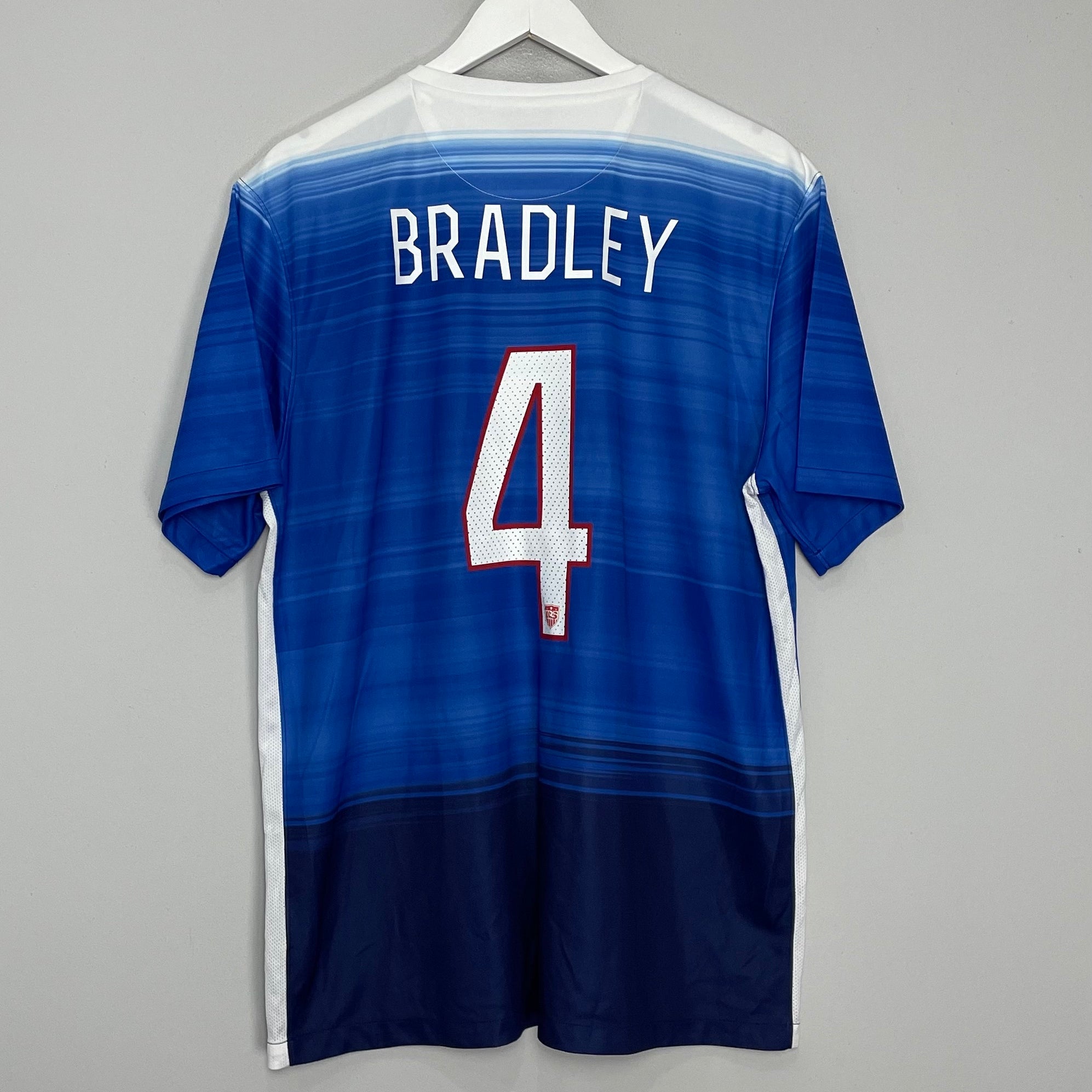 Shop 2015/16 USA BRADLEY #4 AWAY SHIRT (XL) NIKE, classic football shirts, vintage football shirts & retro soccer jerseys at Cult Kits