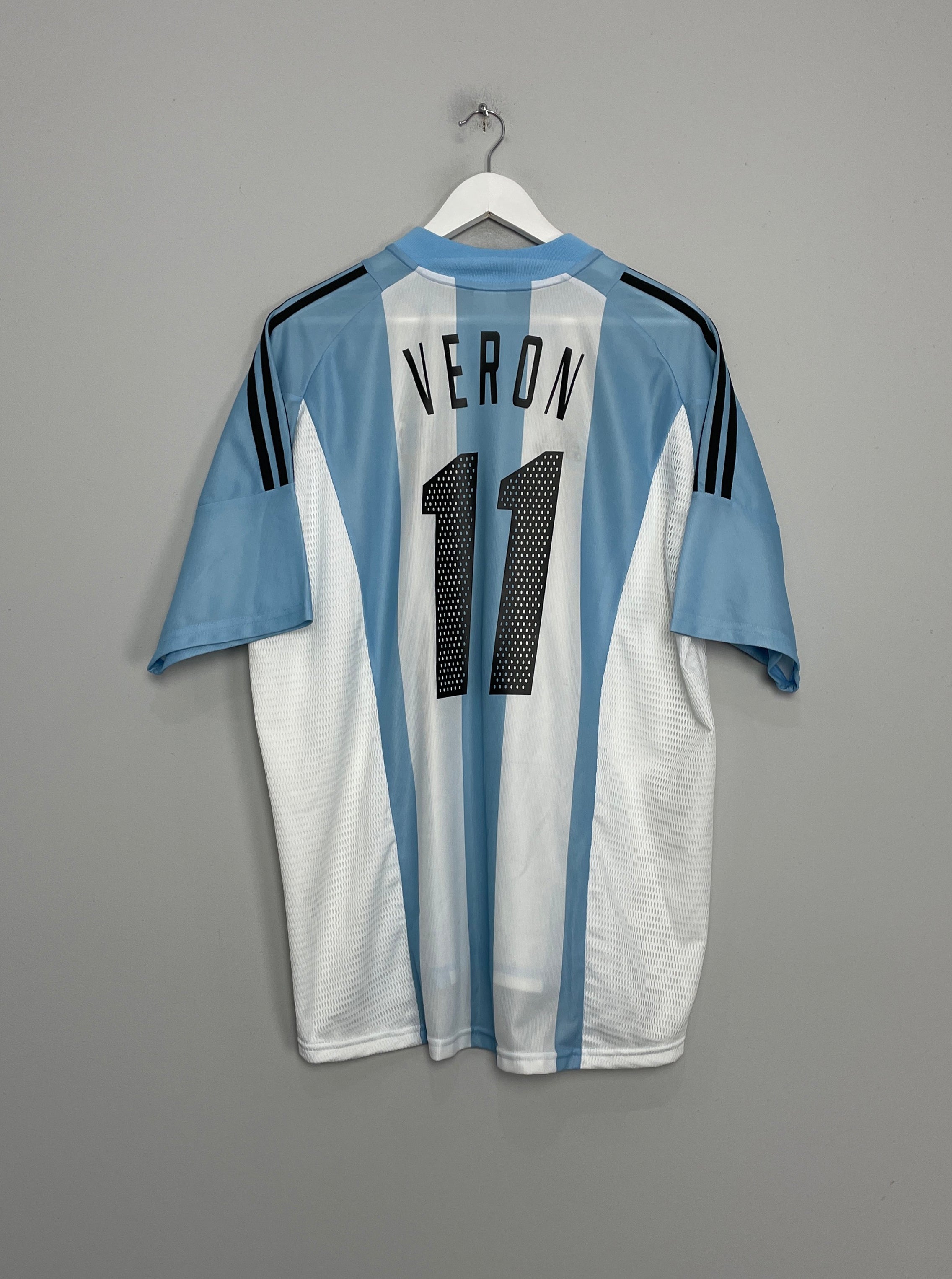 Shop 2002/04 ARGENTINA VERON #11 HOME SHIRT (XL) ADIDAS, classic football shirts, vintage football shirts & retro soccer jerseys at Cult Kits