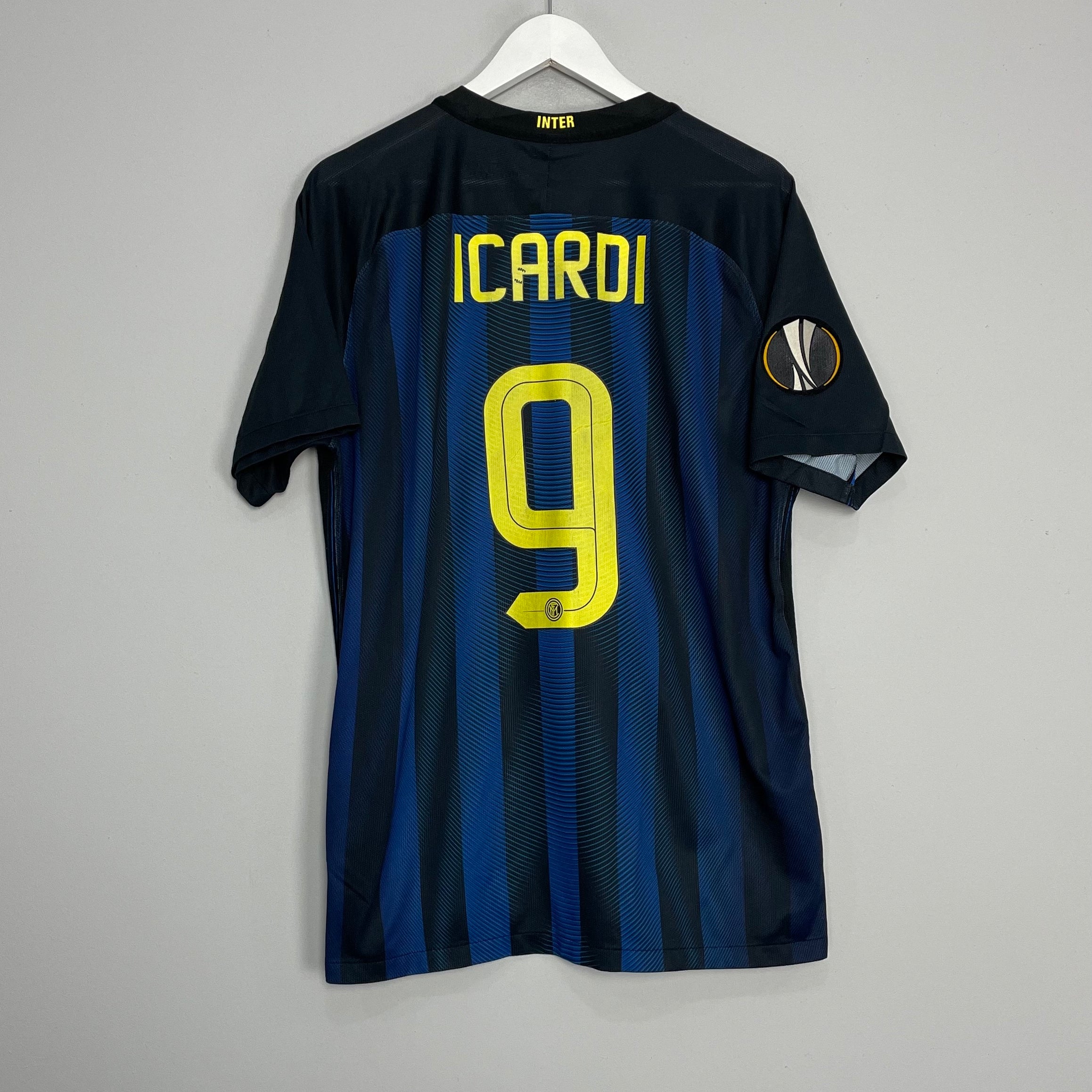 Shop 2016/17 INTER MILAN ICARDI #9 *PLAYER ISSUE* HOME SHIRT (XL) NIKE, classic football shirts, vintage football shirts & retro soccer jerseys at Cult Kits