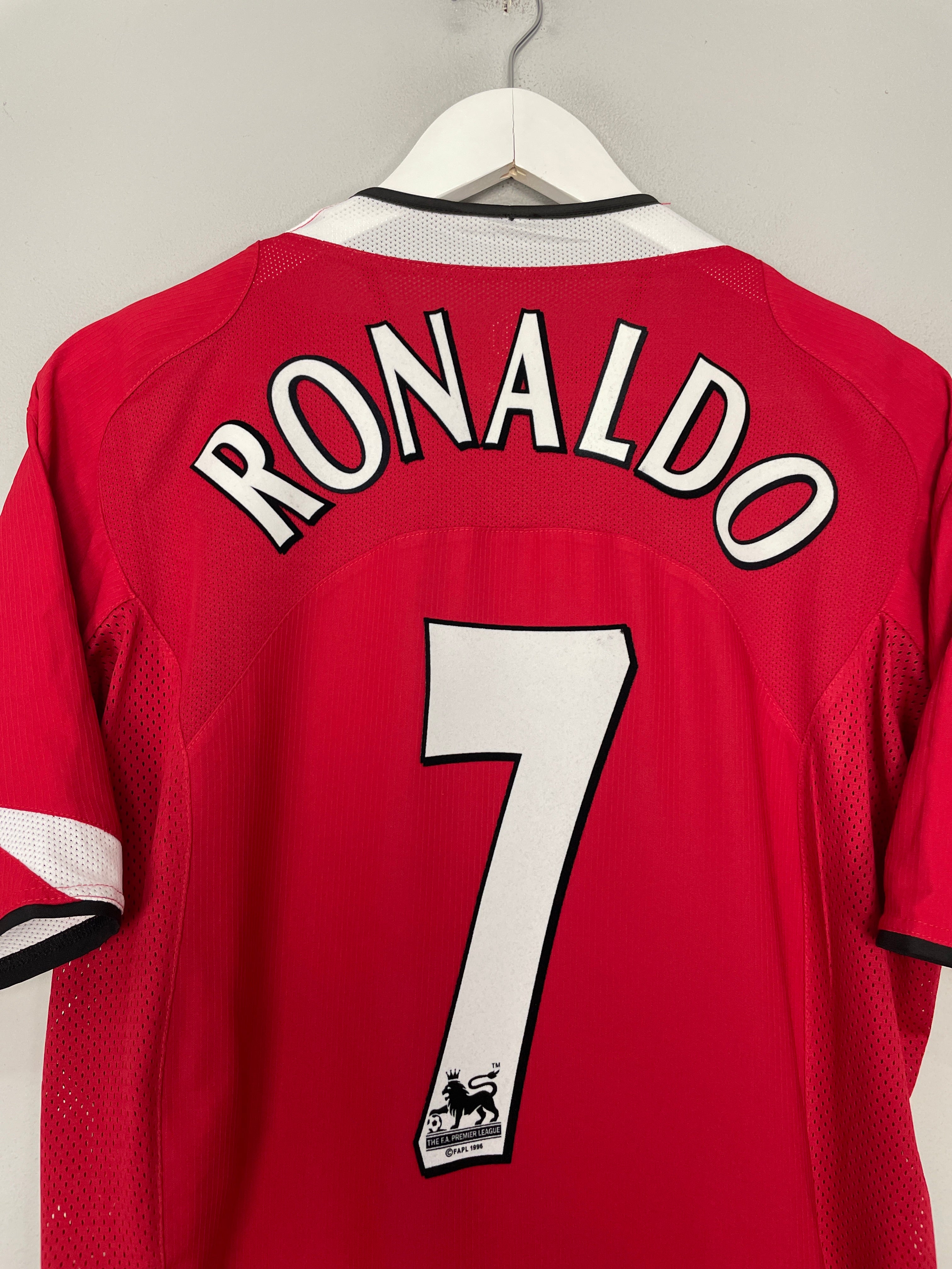 Shop 2004/06 MANCHESTER UNITED RONALDO #7 HOME SHIRT (L) NIKE, classic football shirts, vintage football shirts & retro soccer jerseys at Cult Kits