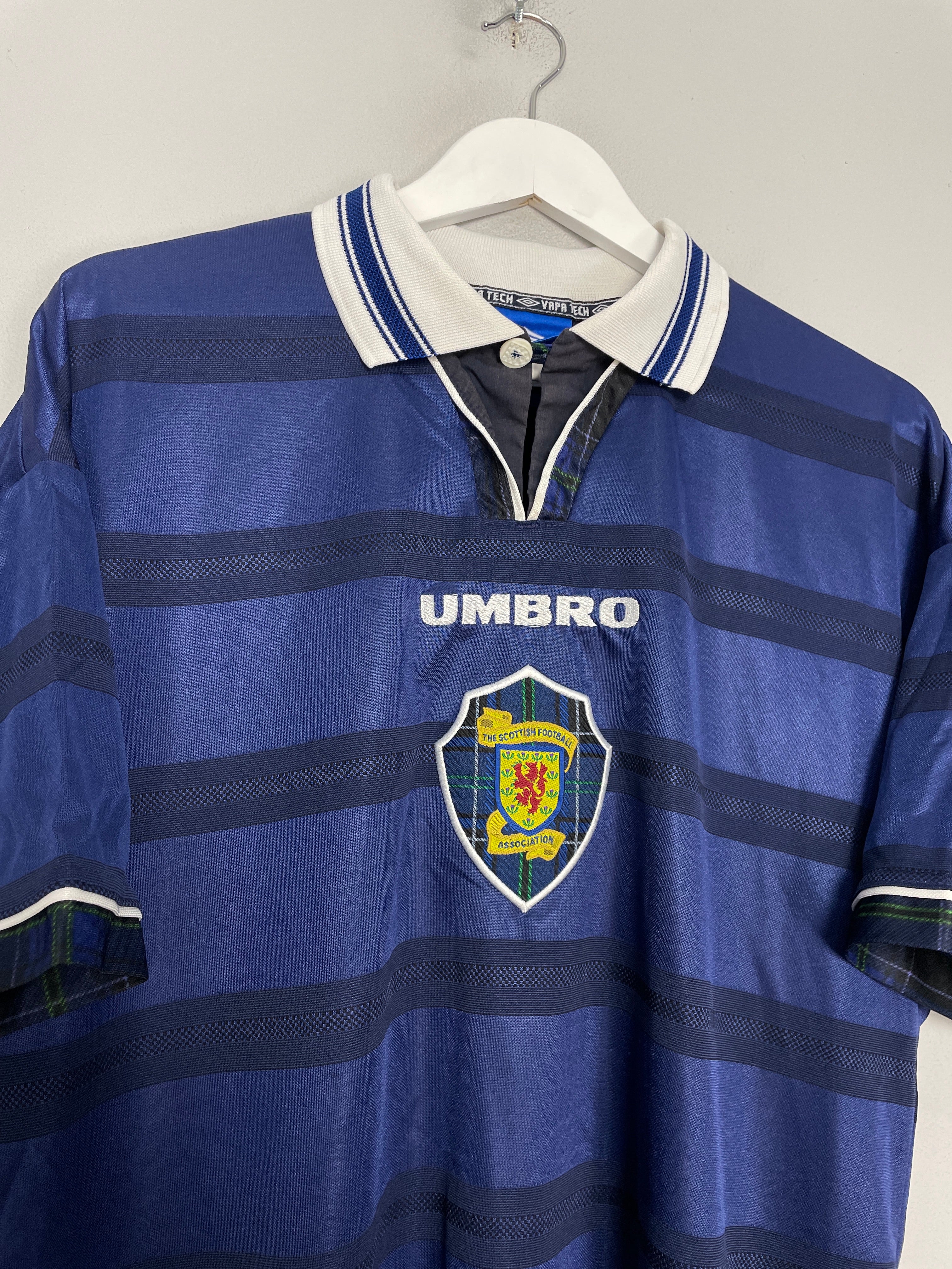 Shop 1998/00 SCOTLAND HOME SHIRT (L) UMBRO, classic football shirts, vintage football shirts & retro soccer jerseys at Cult Kits