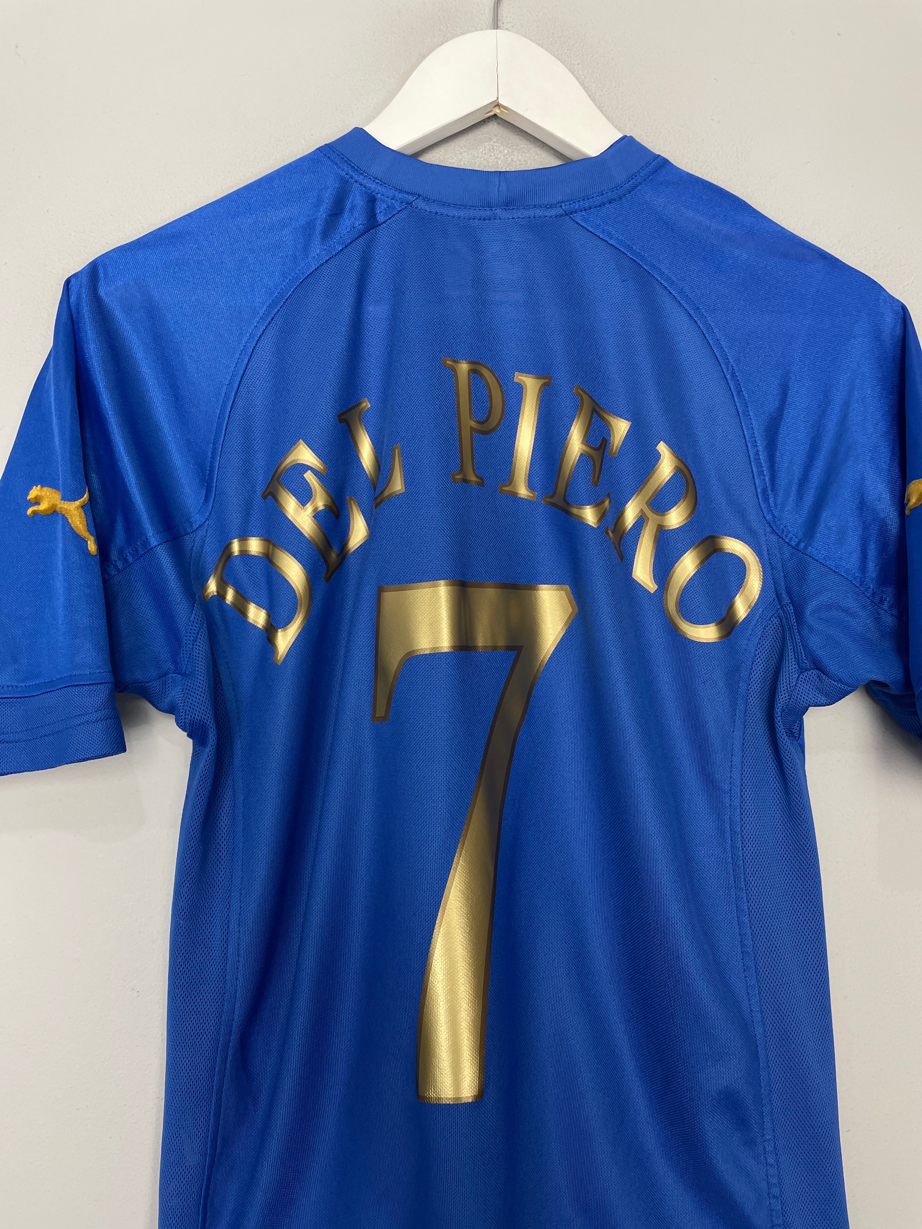Shop 2004/05 ITALY DEL PIERO #7 HOME SHIRT (S) PUMA, classic football shirts, vintage football shirts & retro soccer jerseys at Cult Kits