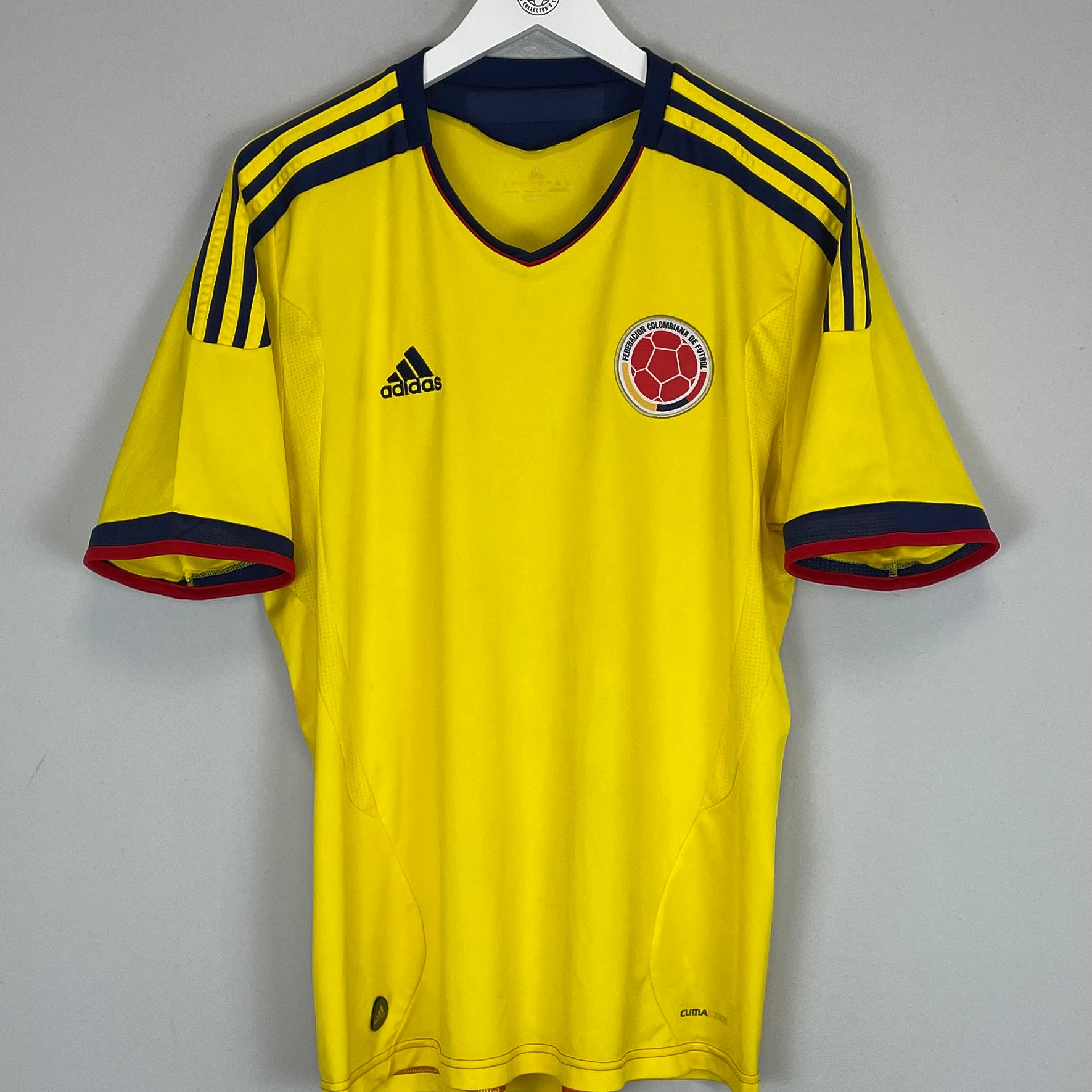 Shop 2011/13 COLOMBIA HOME SHIRT (L) ADIDAS, classic football shirts, vintage football shirts & retro soccer jerseys at Cult Kits
