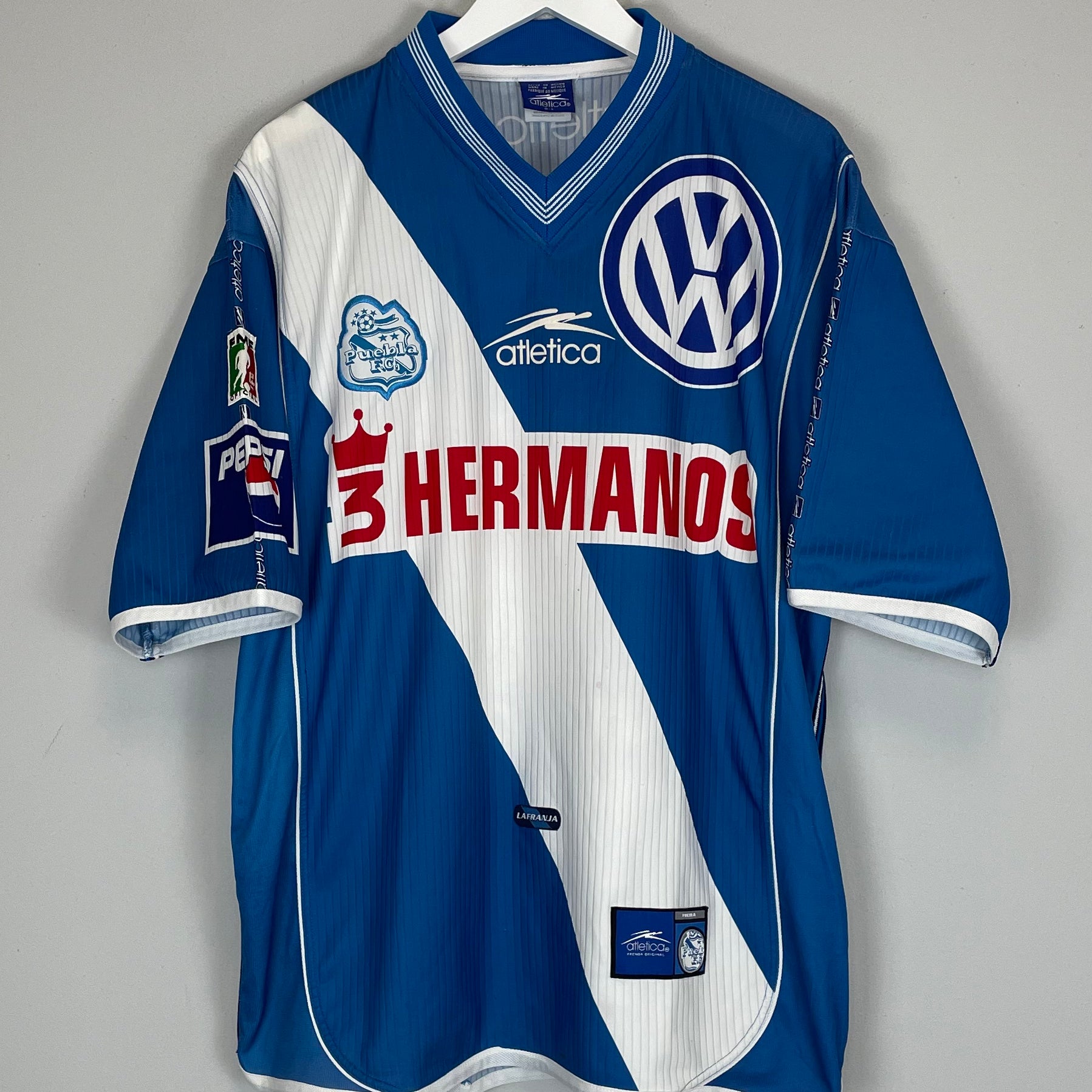 Shop 2000/01 PUEBLA #17 AWAY SHIRT (L) ATLETICA, classic football shirts, vintage football shirts & retro soccer jerseys at Cult Kits