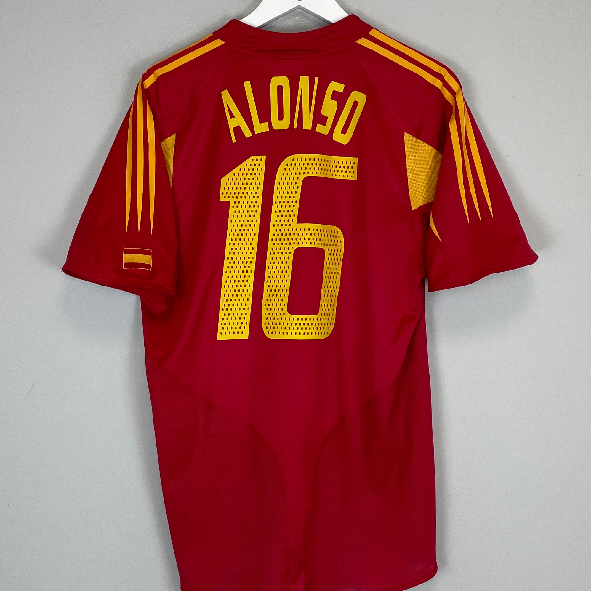 Shop 2004/06 SPAIN ALONSO #16 HOME SHIRT (M) ADIDAS, classic football shirts, vintage football shirts & retro soccer jerseys at Cult Kits