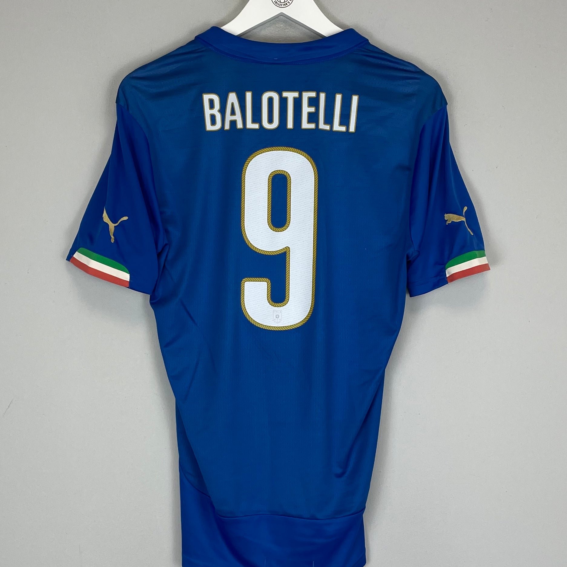 Shop 2014/15 ITALY BALOTELLI #9 HOME SHIRT (M) PUMA, classic football shirts, vintage football shirts & retro soccer jerseys at Cult Kits