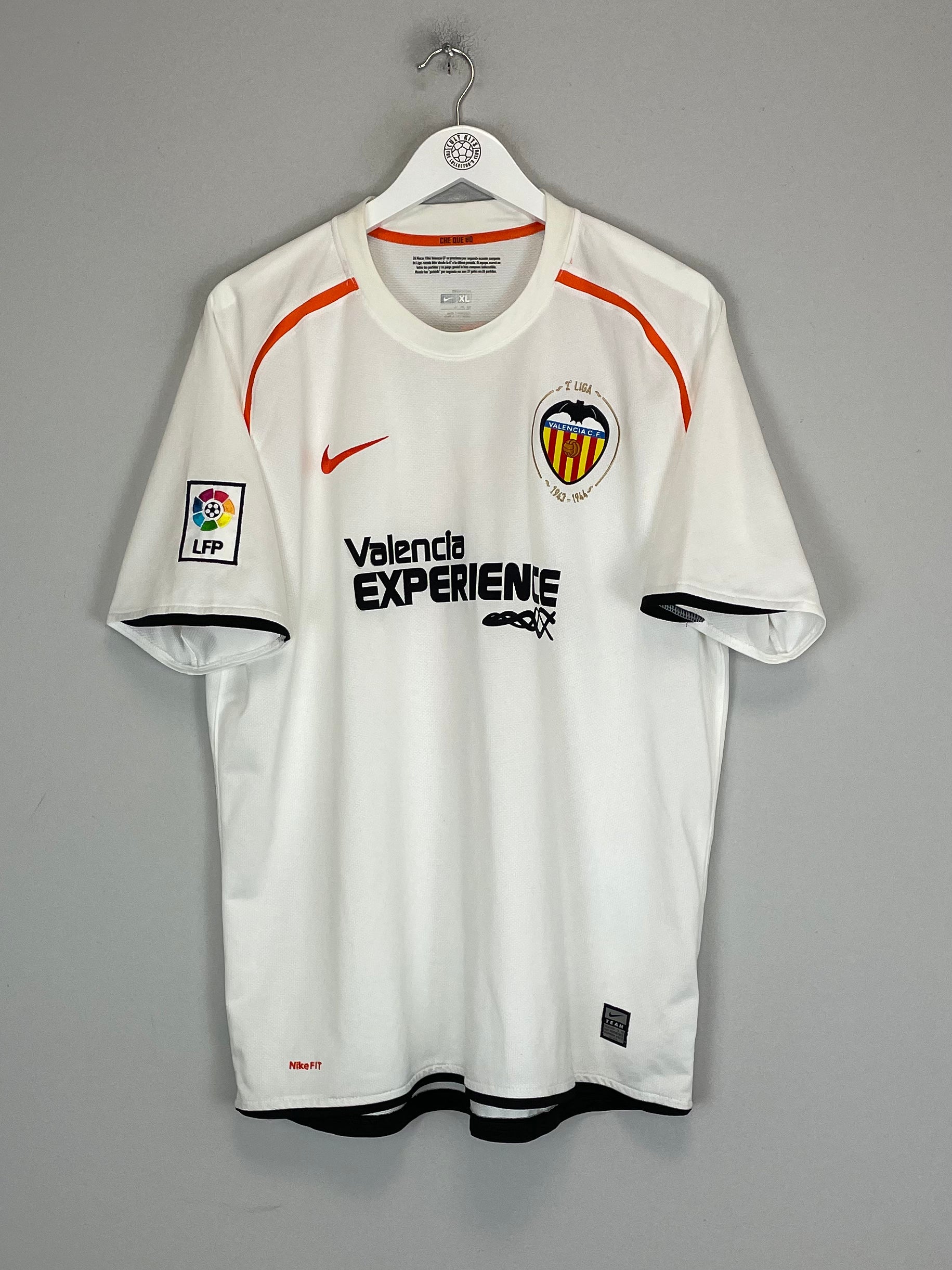Shop 2008/09 VALENCIA DAVID VILLA #7 HOME SHIRT (XL) NIKE, classic football shirts, vintage football shirts & retro soccer jerseys at Cult Kits