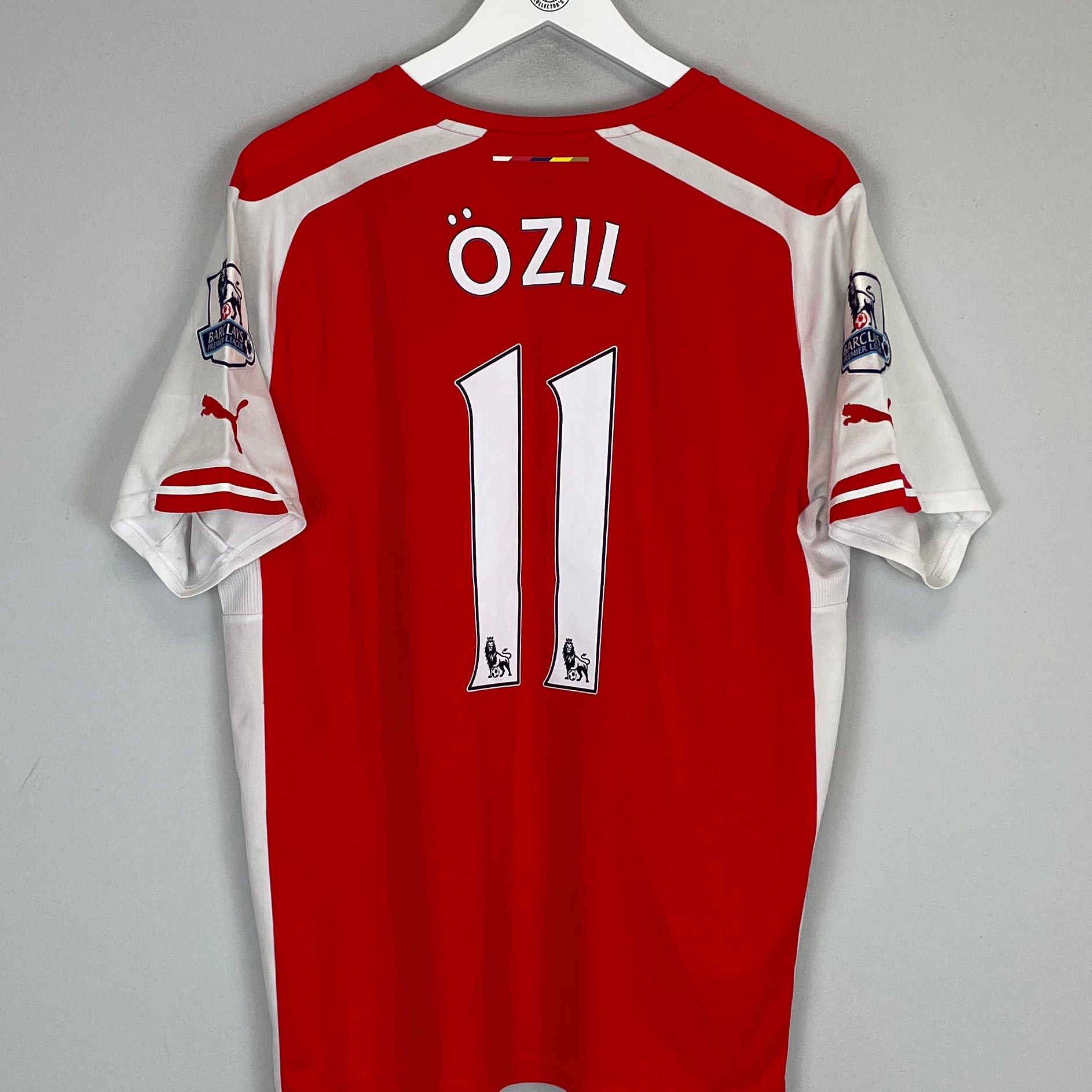 Shop 2014/15 ARSENAL OZIL #11 HOME SHIRT (L) PUMA, classic football shirts, vintage football shirts & retro soccer jerseys at Cult Kits