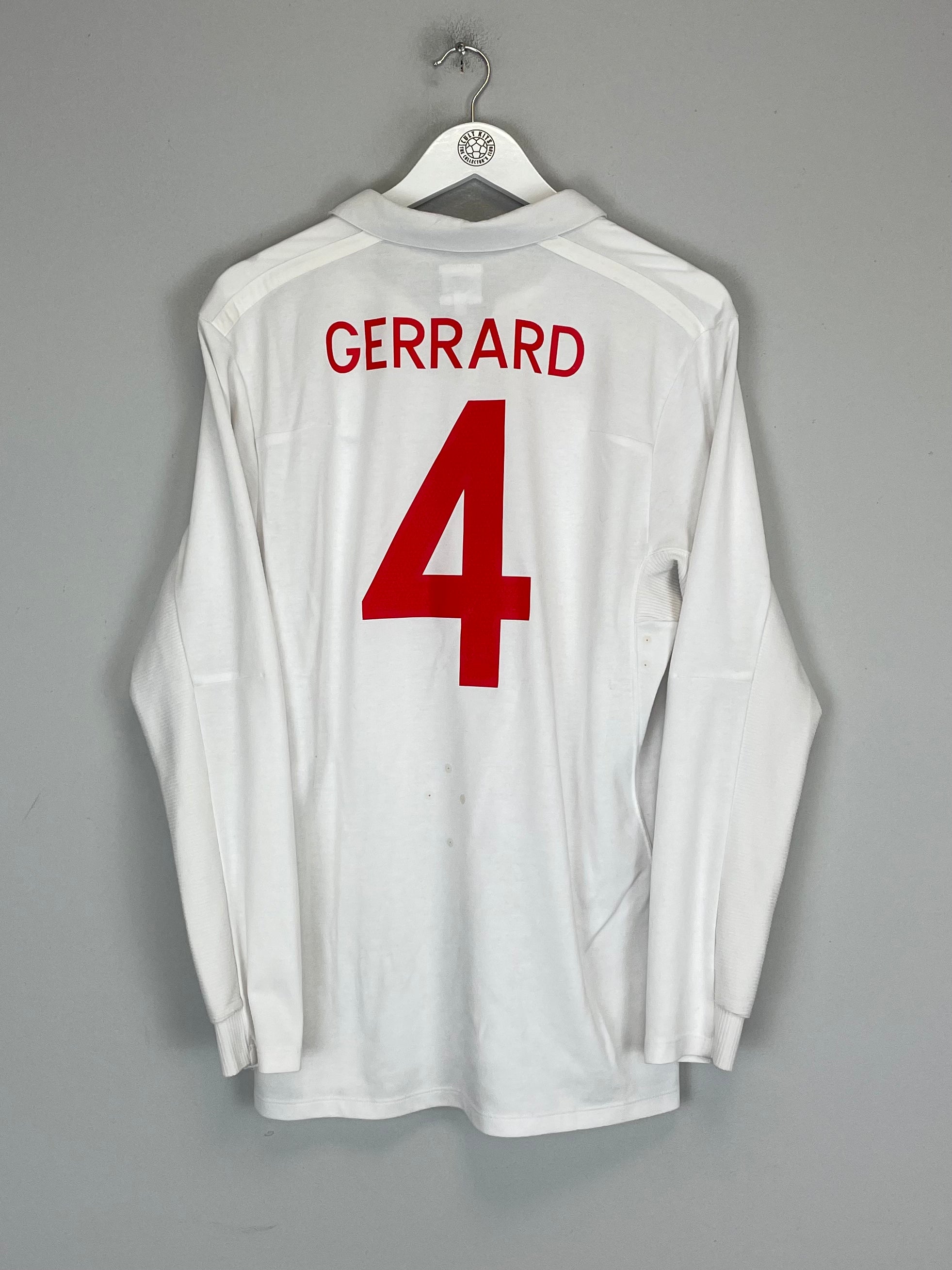 Maillot Umbro Football Angleterre Away Rétro 2010/11 - L | LineUp. Vintage Football Store Maillot Umbro Football Angleterre Away Rétro 2010/11 - L | LineUp. Vintage Football Store
