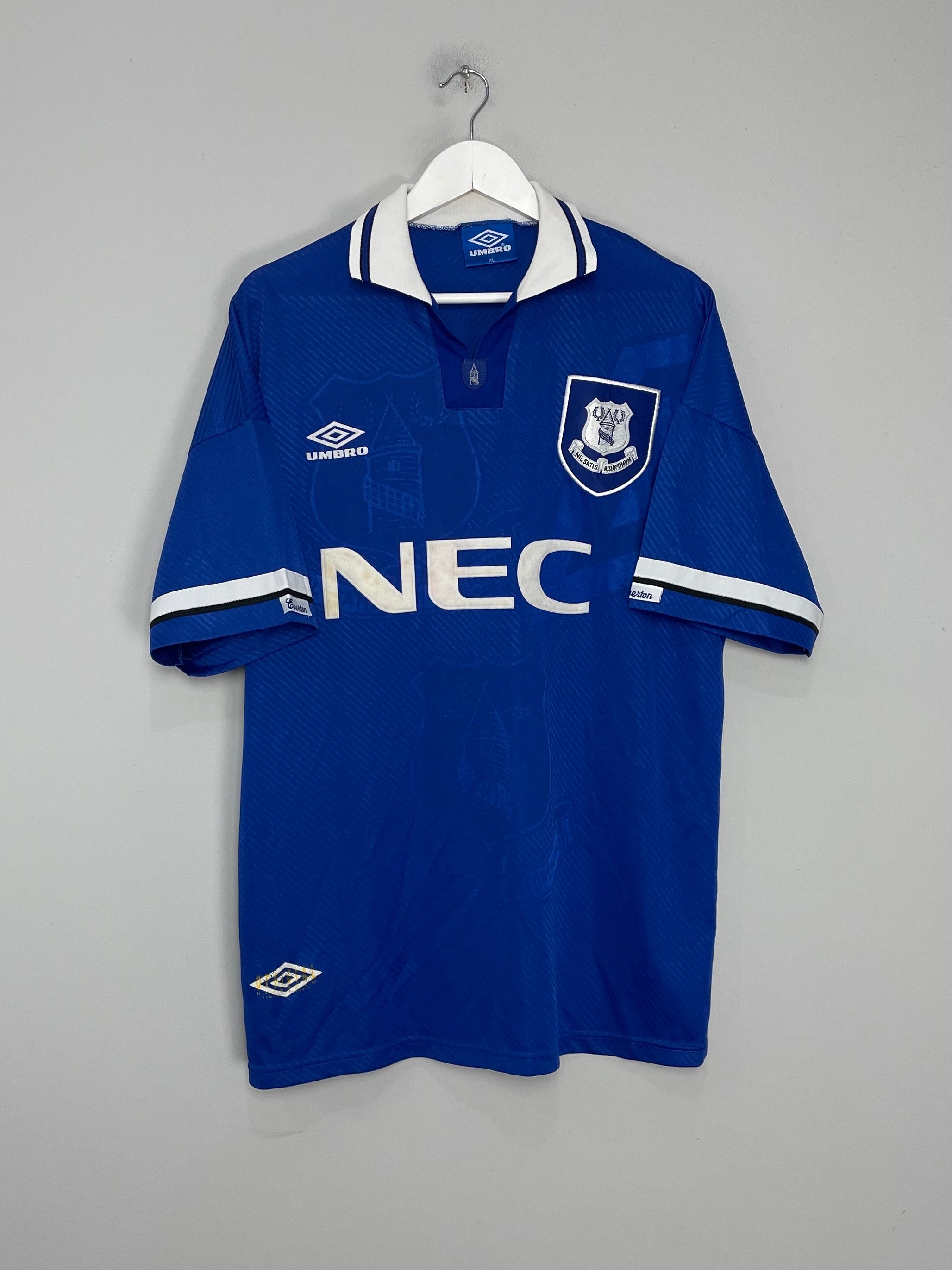 Shop 1993/95 EVERTON HOME SHIRT (XL) UMBRO, classic football shirts, vintage football shirts & retro soccer jerseys at Cult Kits