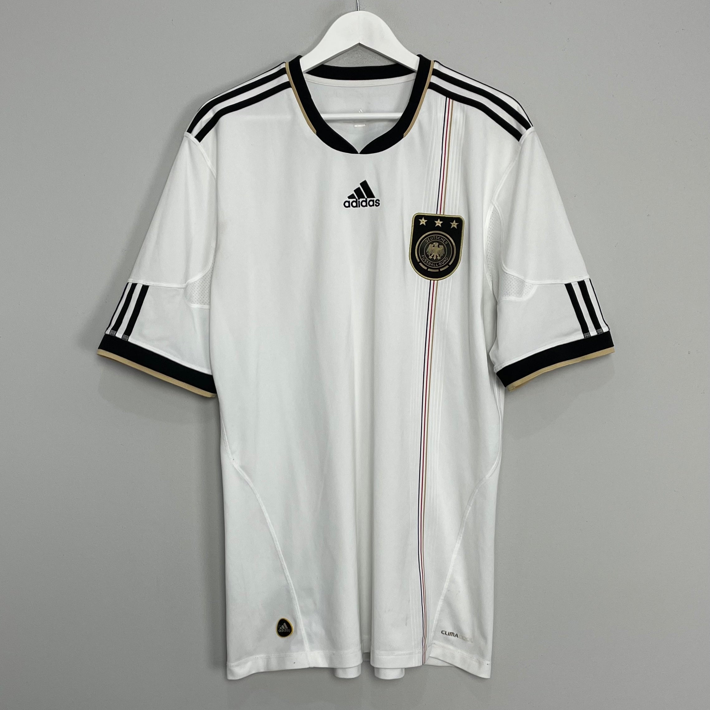 Shop 2010/11 GERMANY HOME SHIRT (XL) ADIDAS, classic football shirts, vintage football shirts & retro soccer jerseys at Cult Kits