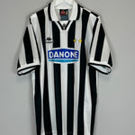 Shop 1994/95 JUVENTUS #10 HOME SHIRT (XL) KAPPA, classic football shirts, vintage football shirts & retro soccer jerseys at Cult Kits
