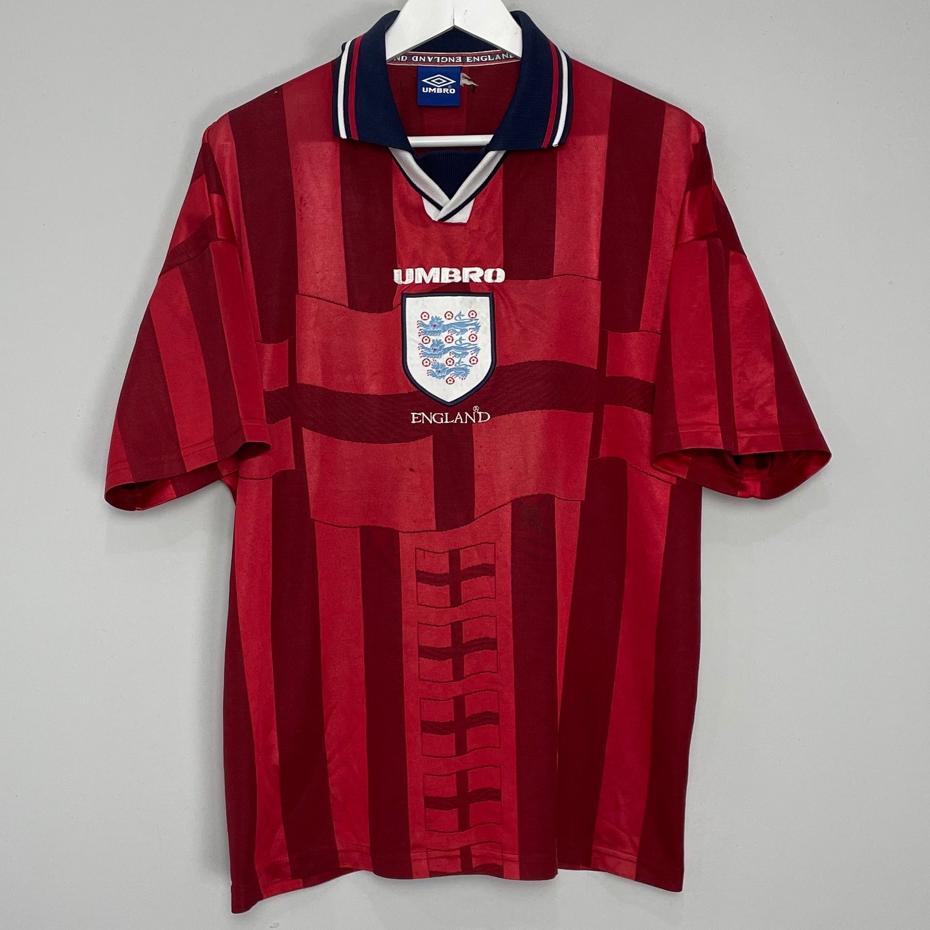 Shop 1997/99 ENGLAND AWAY SHIRT (XL) UMBRO, classic football shirts, vintage football shirts & retro soccer jerseys at Cult Kits