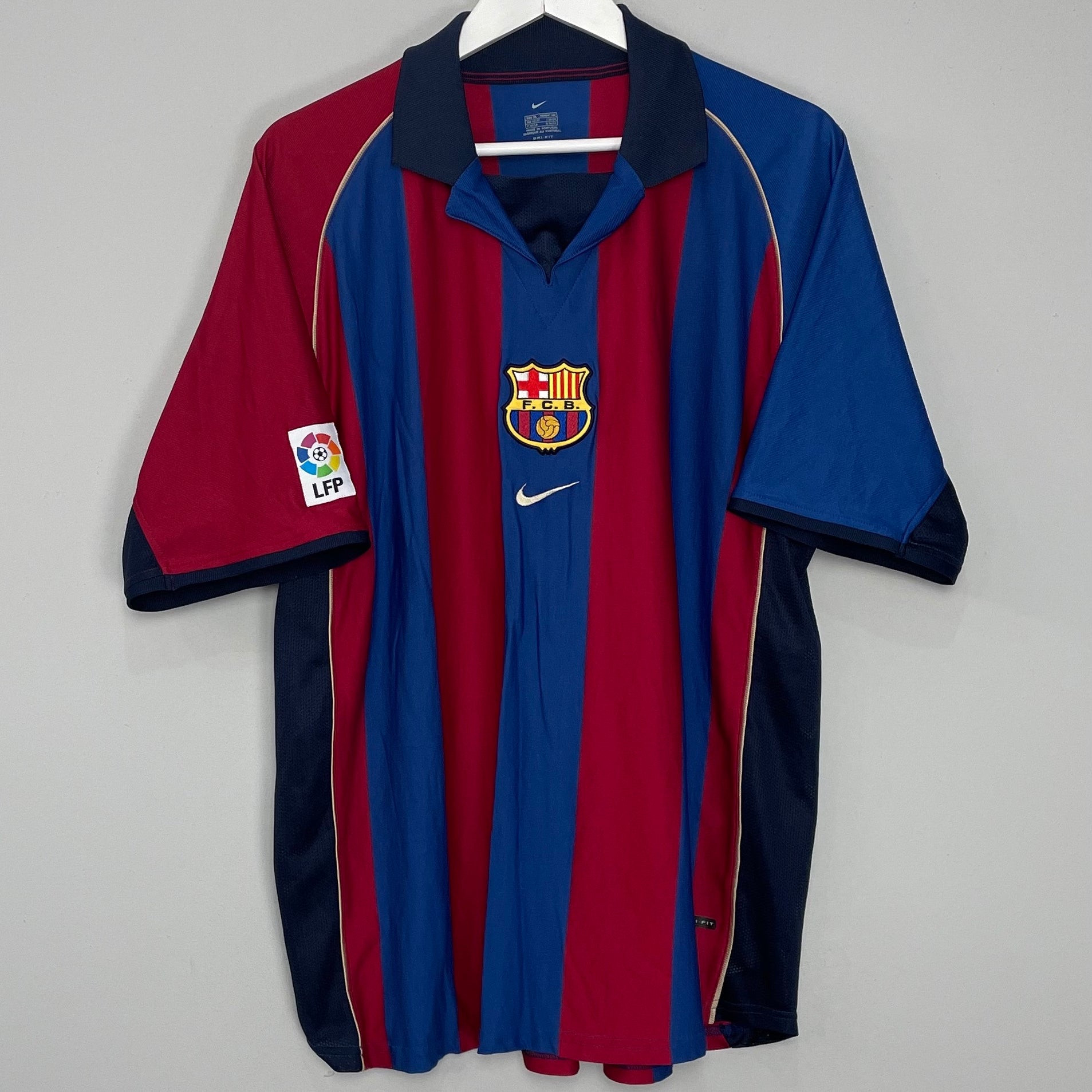 Shop 2001/02 BARCELONA HOME SHIRT (XL) NIKE, classic football shirts, vintage football shirts & retro soccer jerseys at Cult Kits