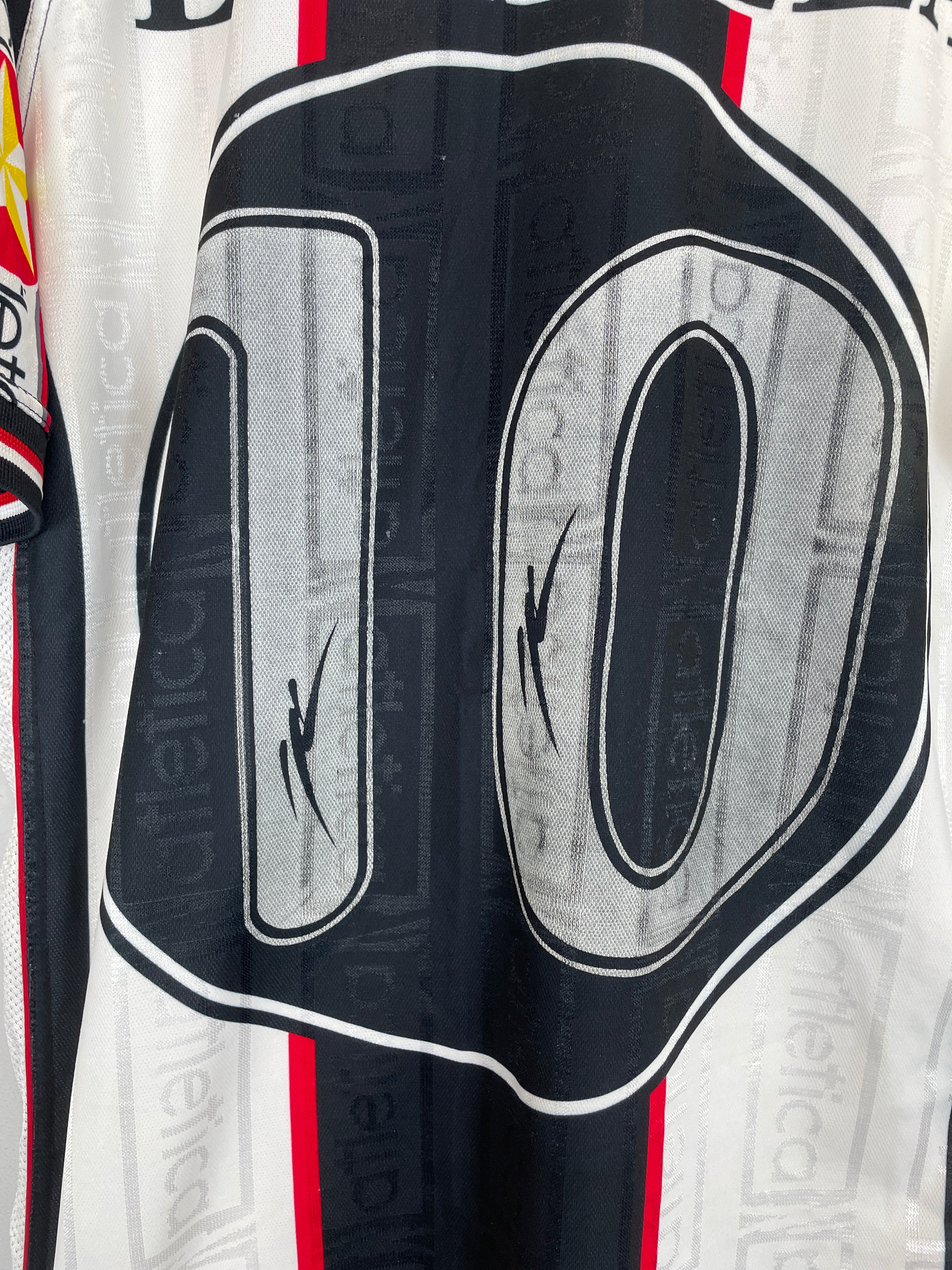 Shop 2000/01 ATLAS #10 AWAY SHIRT (M) ATLETICA, classic football shirts, vintage football shirts & retro soccer jerseys at Cult Kits