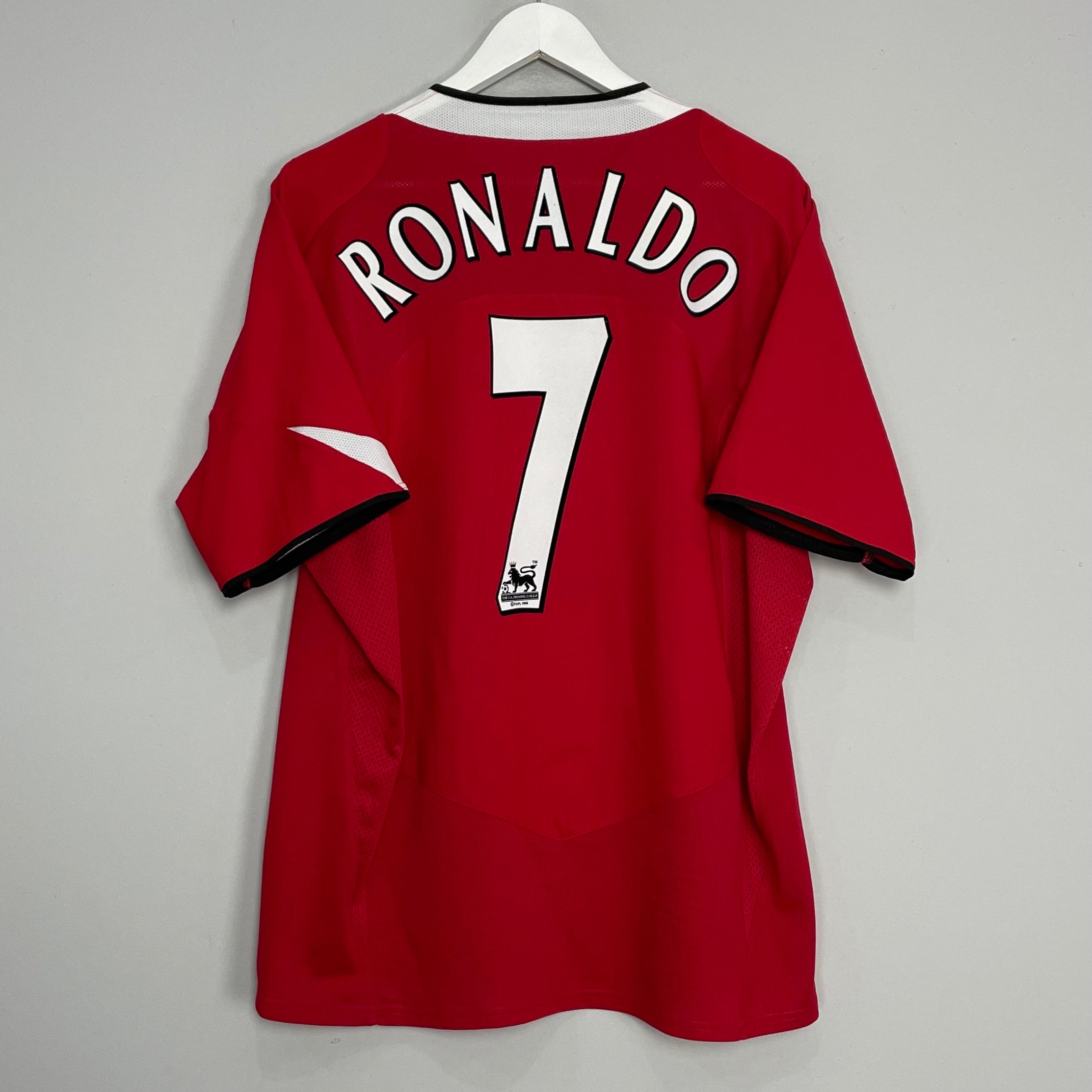 Shop 2004/06 MANCHESTER UNITED RONALDO #7 HOME SHIRT (XL) NIKE, classic football shirts, vintage football shirts & retro soccer jerseys at Cult Kits