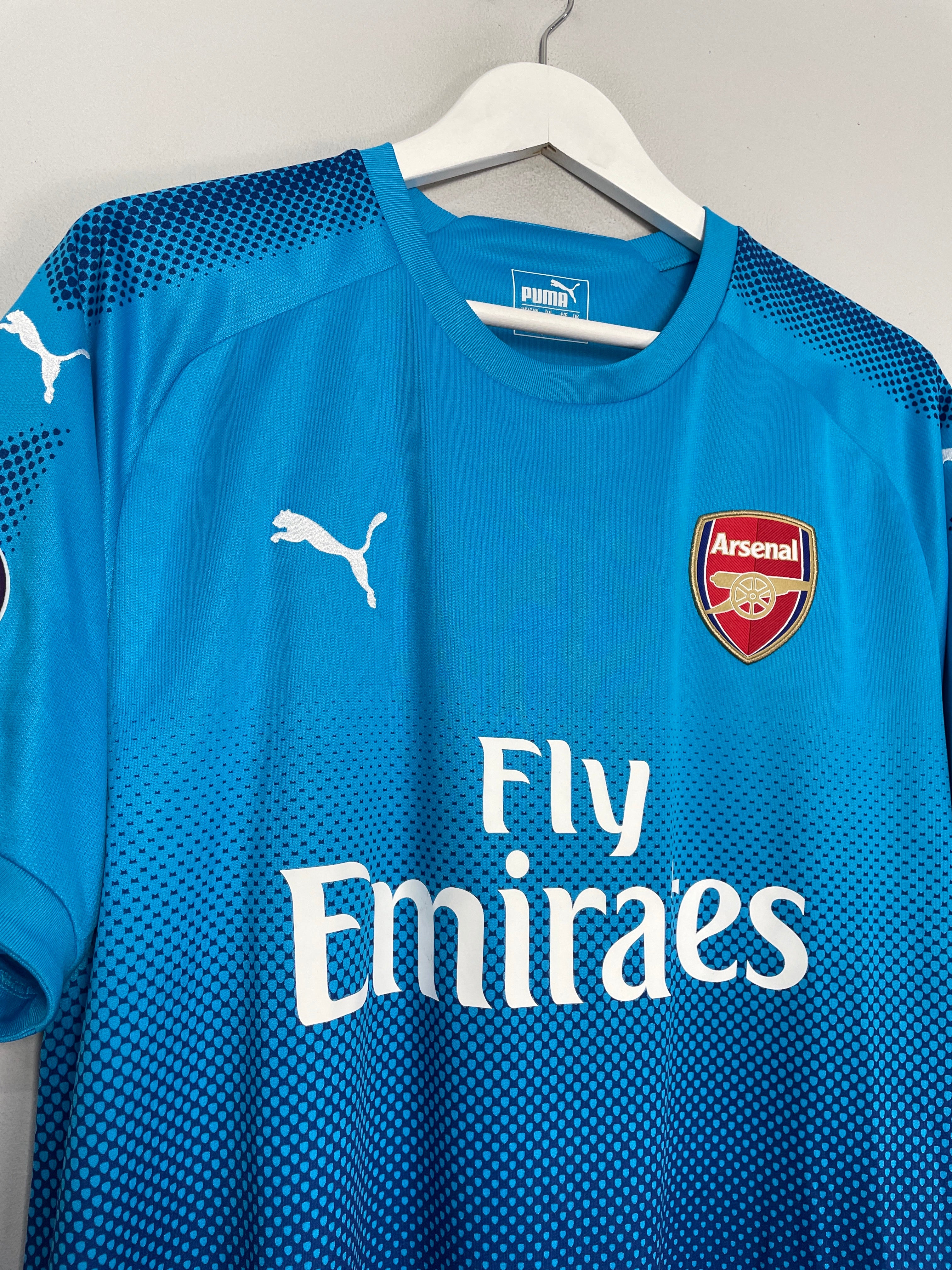 Shop 2017/18 ARSENAL MONREAL #18 AWAY SHIRT (XL) PUMA, classic football shirts, vintage football shirts & retro soccer jerseys at Cult Kits